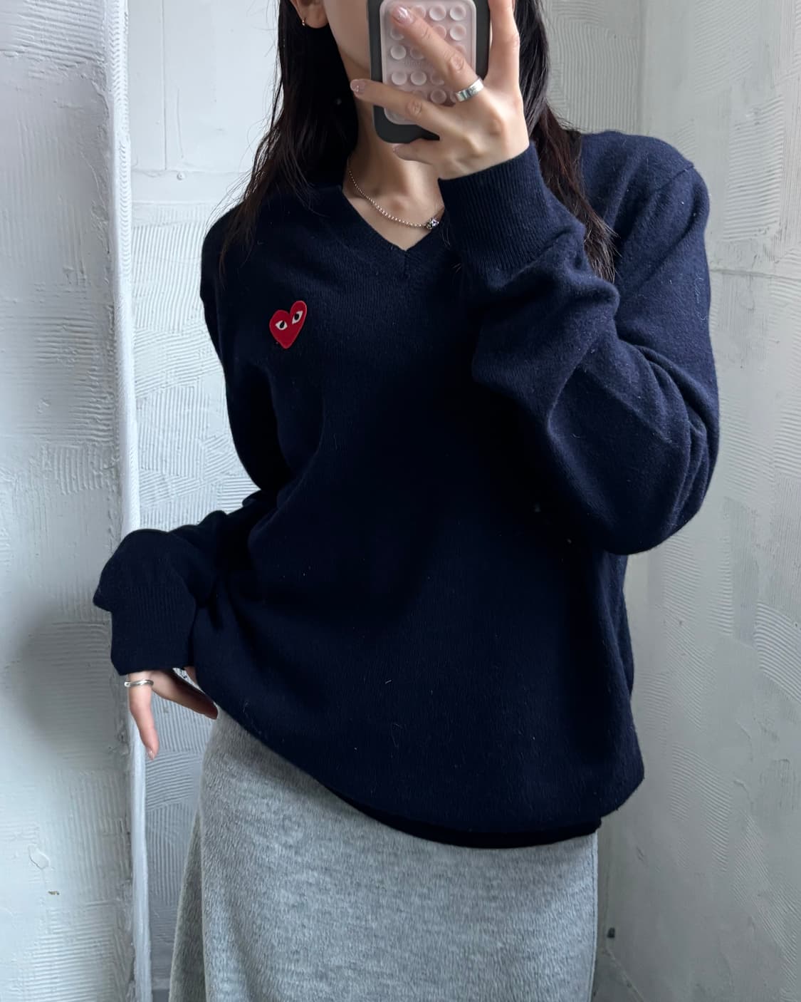 COMMEdesGARCONS 꼼데가르송 레드와펜 네이비컬러 브이넥 울 니 상품이미지1