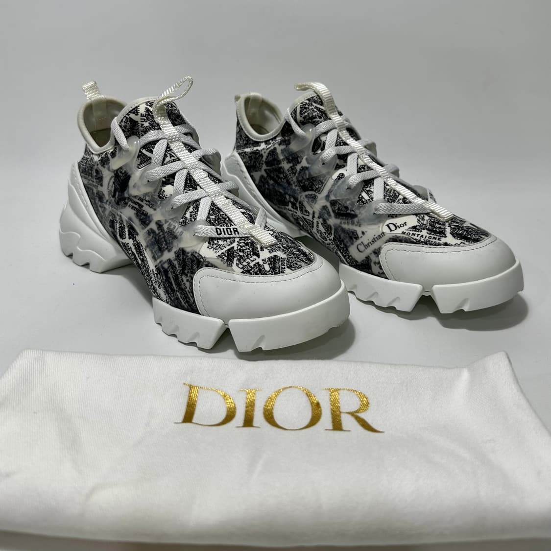 디올 D 커넥트 테크니컬 패브릭 파리 스니커즈 (245)  상품이미지1
