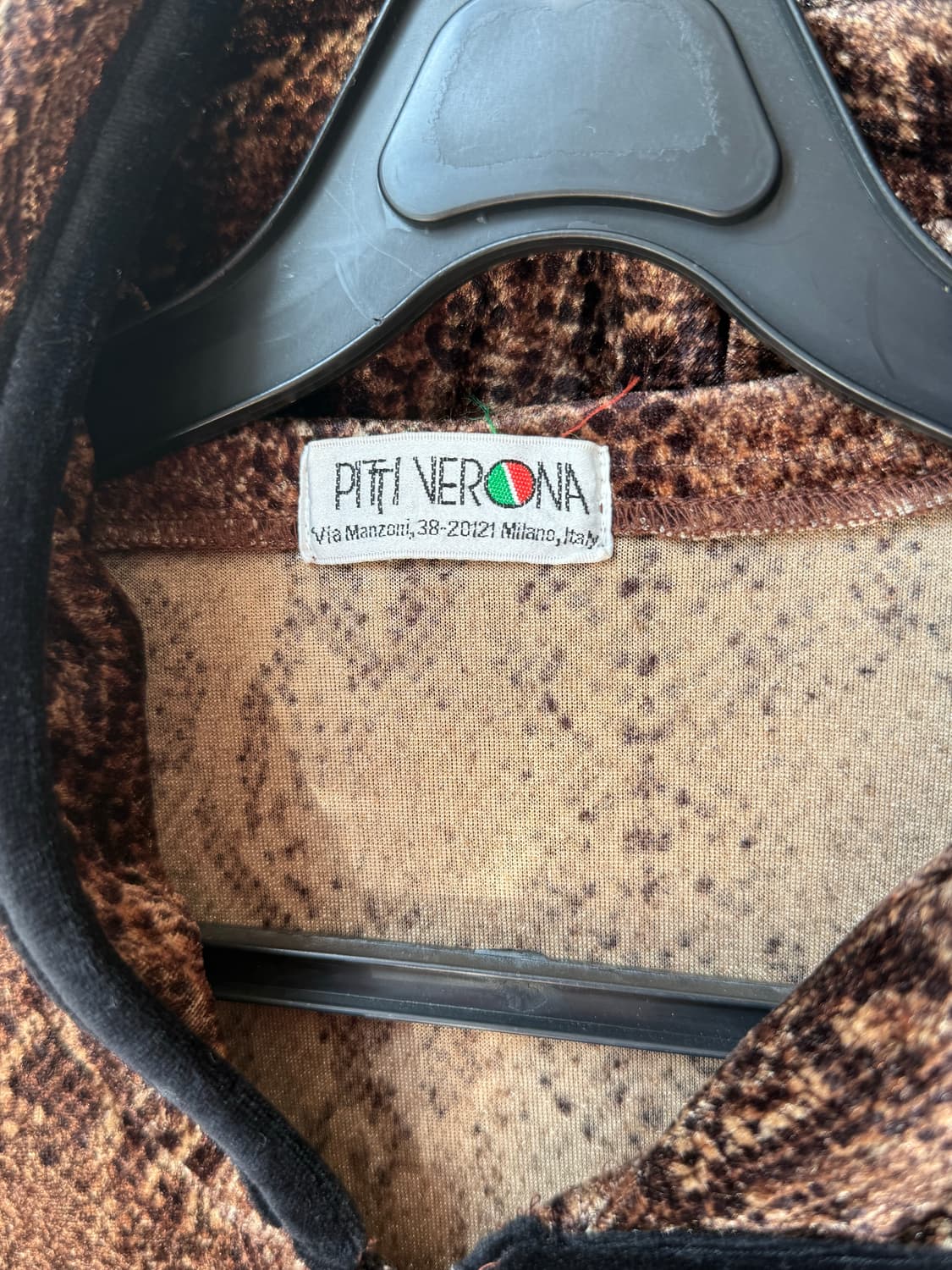 PITTI VERONA  뱀피무늬 벨벳 후드집업 상품이미지4