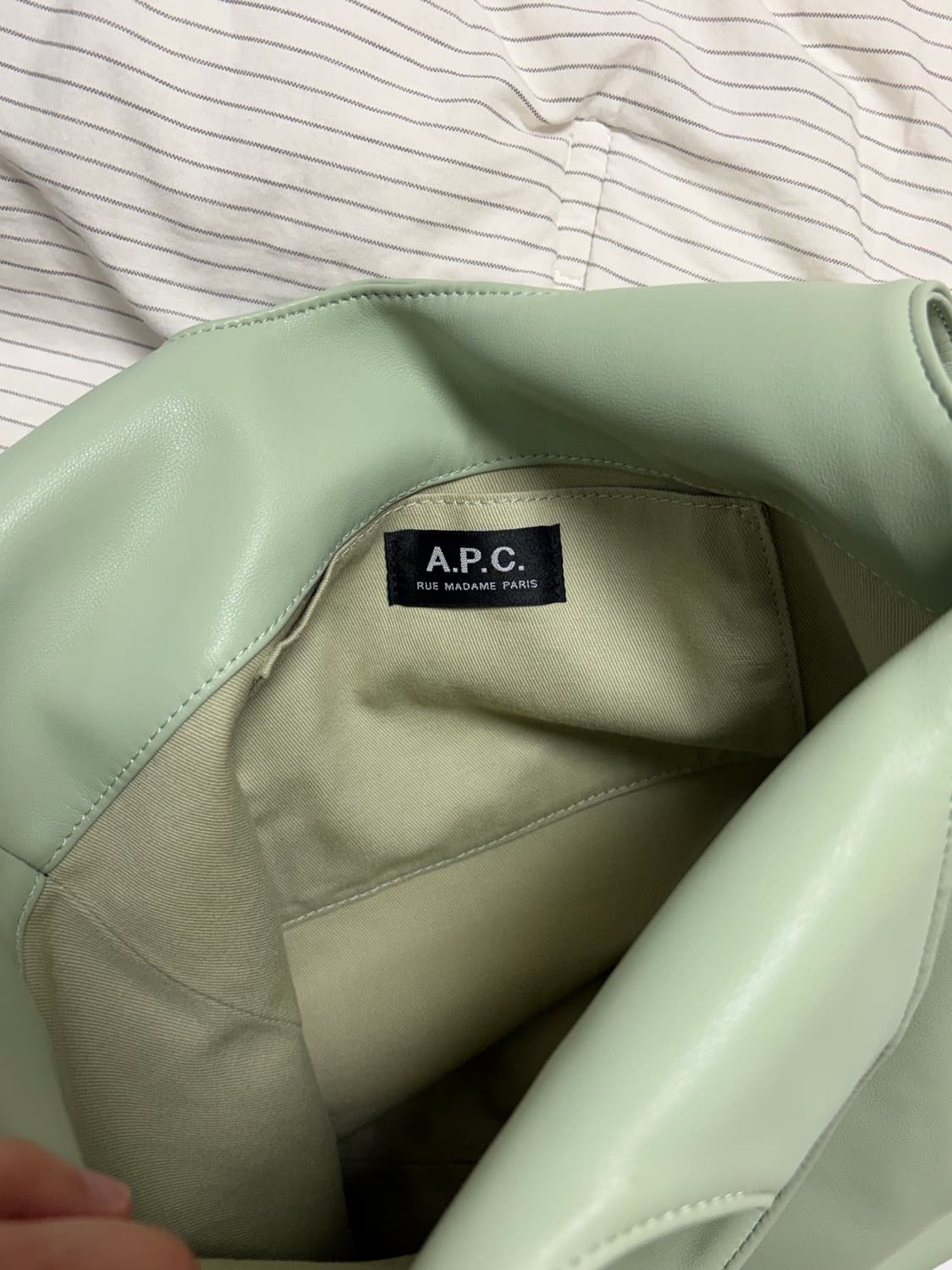 아페쎄 스몰 니논 토트 아몬드그린 상품이미지4