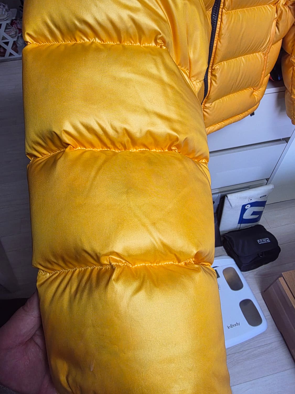 [xl] 나이키x드레이크녹타 퍼퍼자켓 유니버시티 골드 아시아 상품이미지2