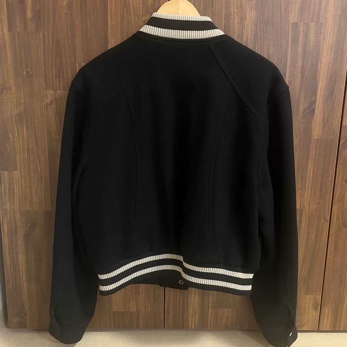 노멜렛 조이 크롭 바시티 자켓 블랙 1사이즈 상품이미지2