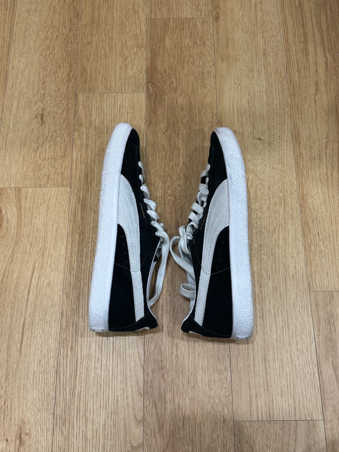 푸마 스웨이드 클래식 블랙 화이트 상품이미지3