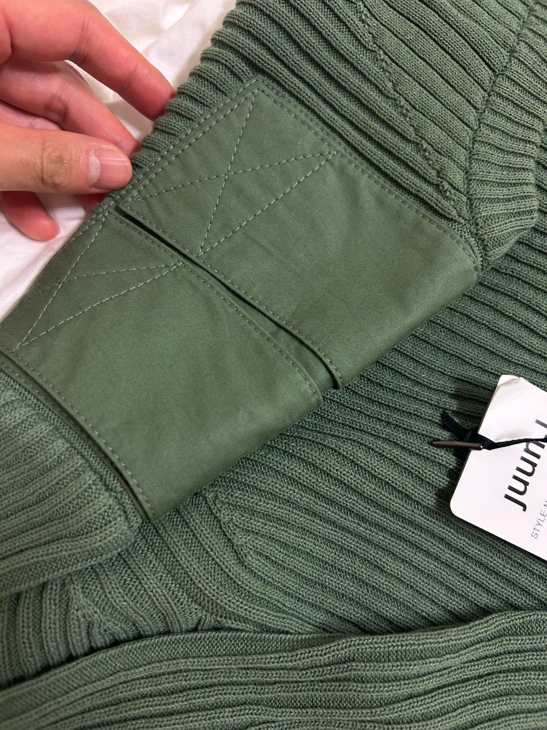 (새상품급) 준지 니트 m (105) 팝니다.  상품이미지5