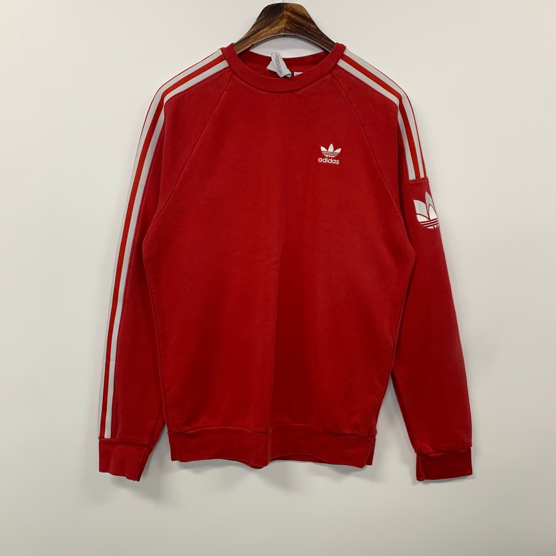 아디다스 사이드라인 레드 맨투맨  상품이미지2