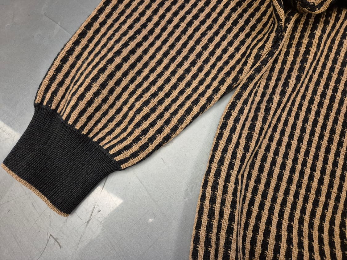 90s BALLY 메리노울 카라 니트 상품이미지5