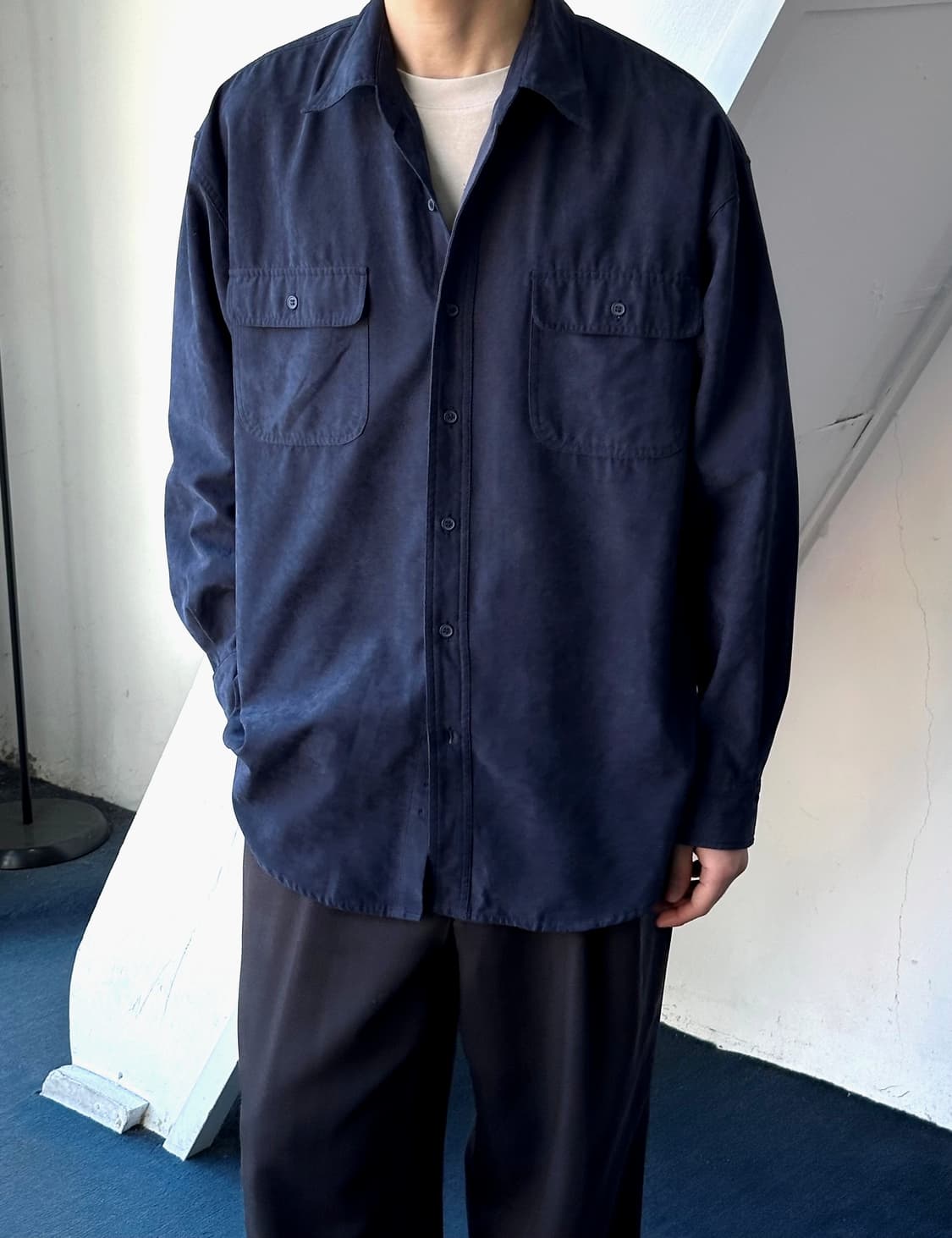 Fake suede fabric L/S shirt 상품이미지8