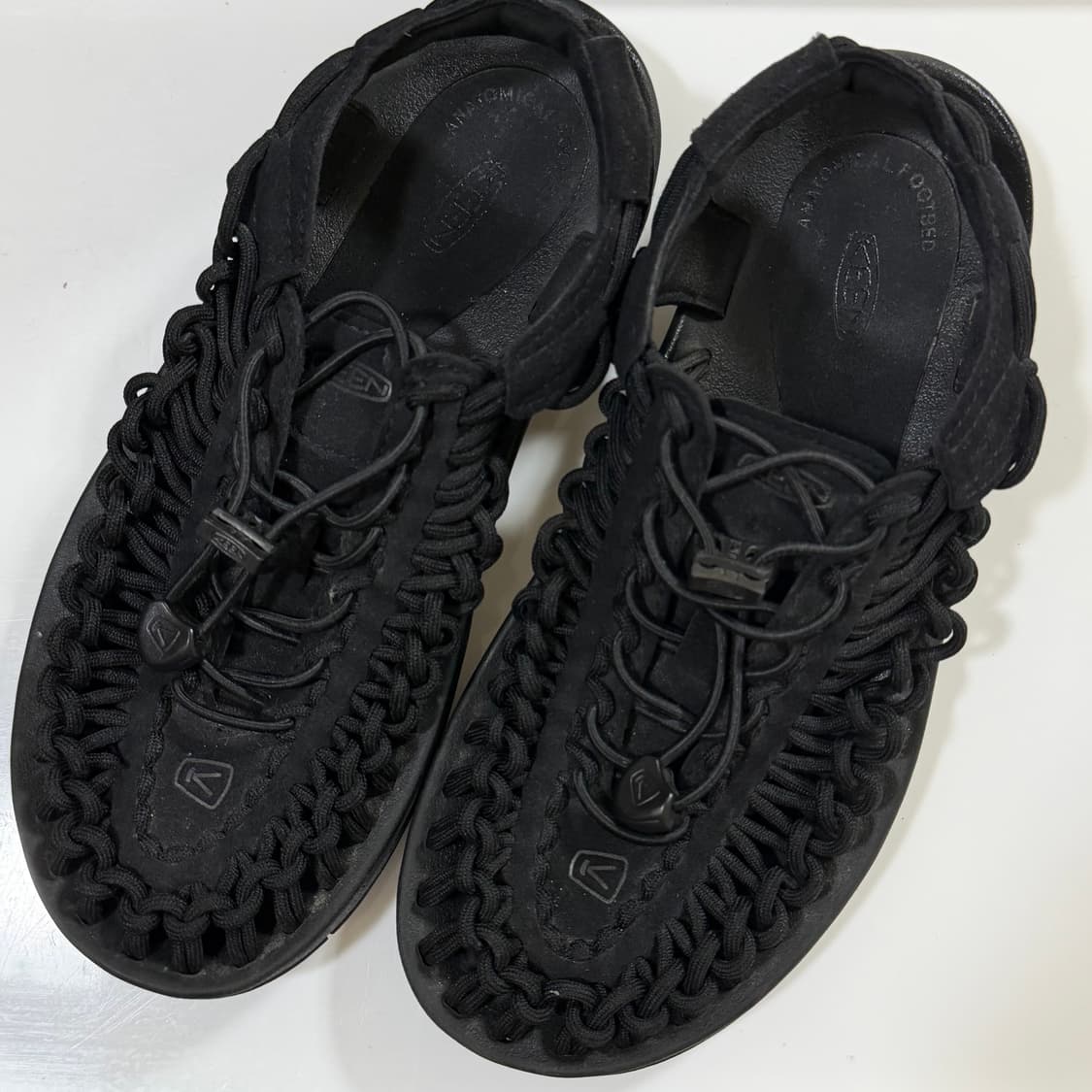 킨 유니크 230 샌들 상품이미지1