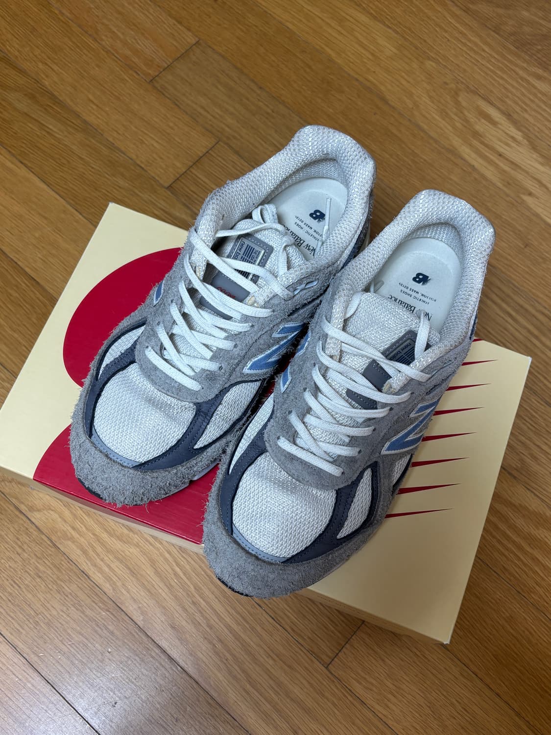 [260] 뉴발란스 990V4 그레이 상품이미지1