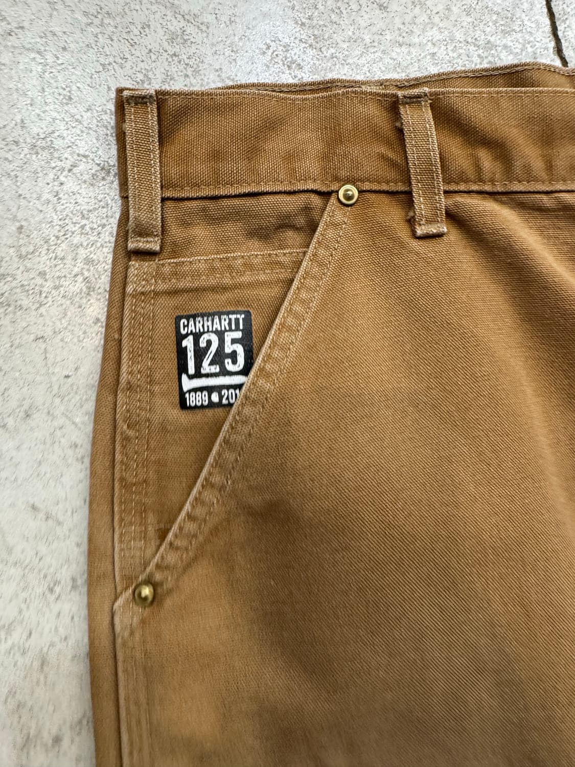 칼하트 B01 BRN 125주년 기념 더블니 워크팬츠 상품이미지4