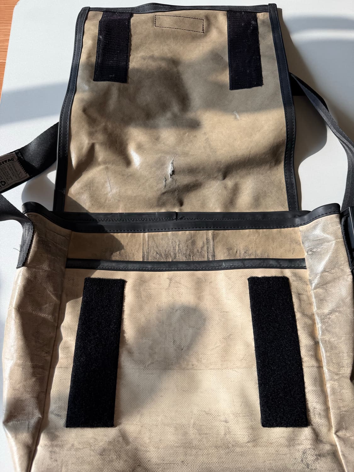 프라이탁 F12 드라그넷 초기모델 판매해요. 상품이미지3