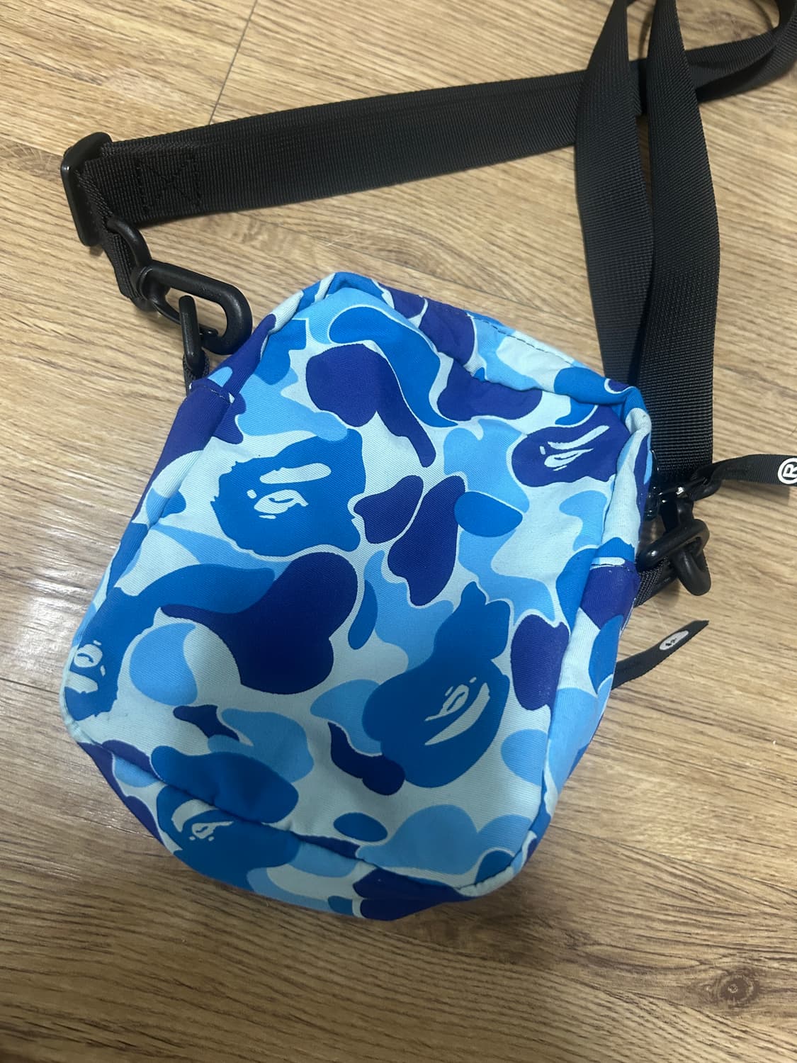 베이프 ABC 카모 샤크 미니백 블루 상품이미지4