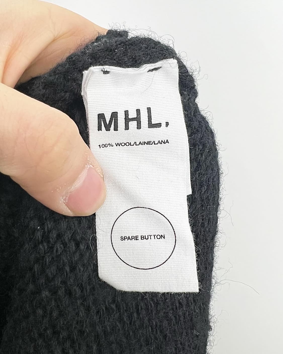 마가렛호웰 블랙 터틀넥 니트 스웨터 상품이미지7