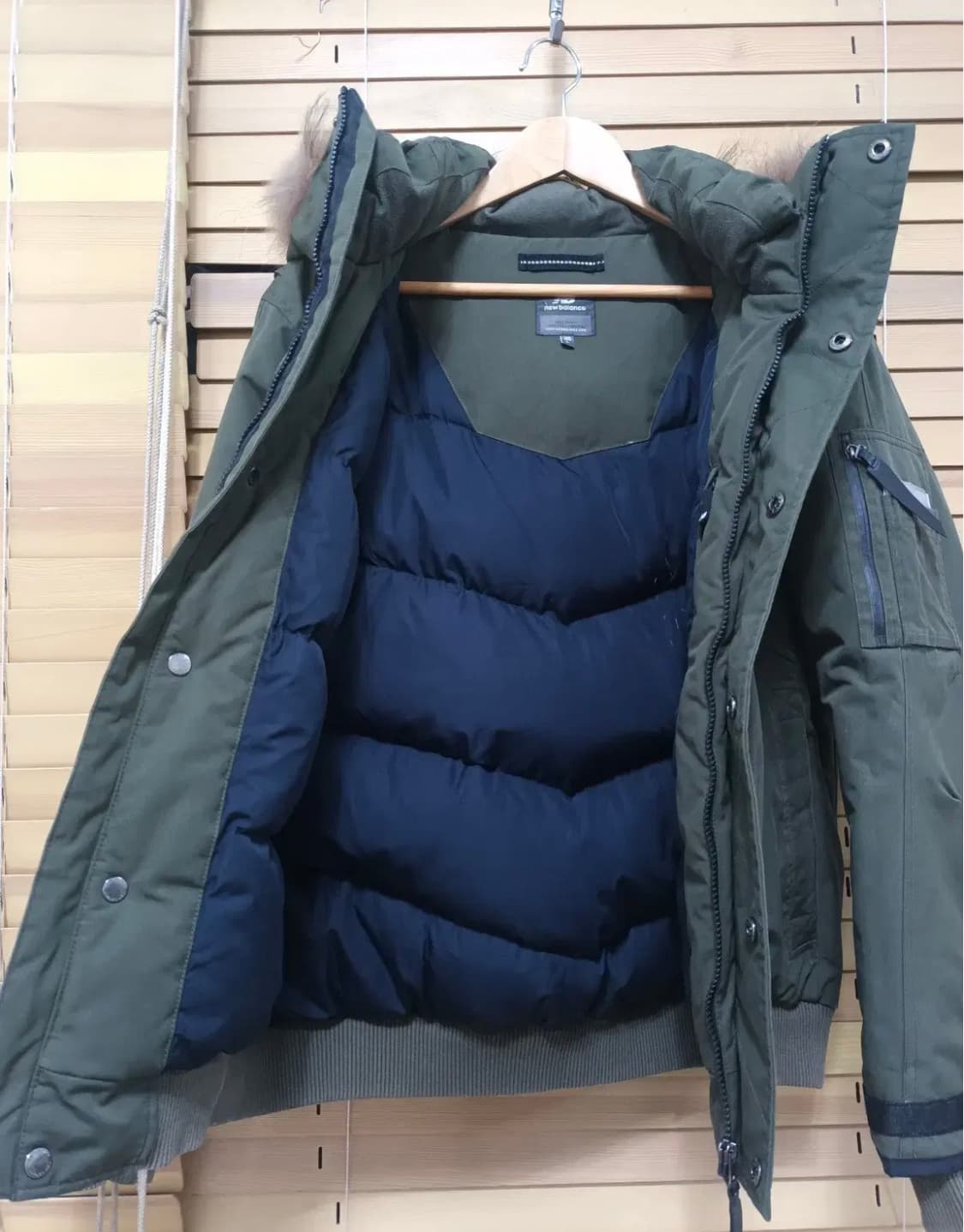 뉴발란스 남성 카키 덕다운패딩  후드패딩점  상품이미지4