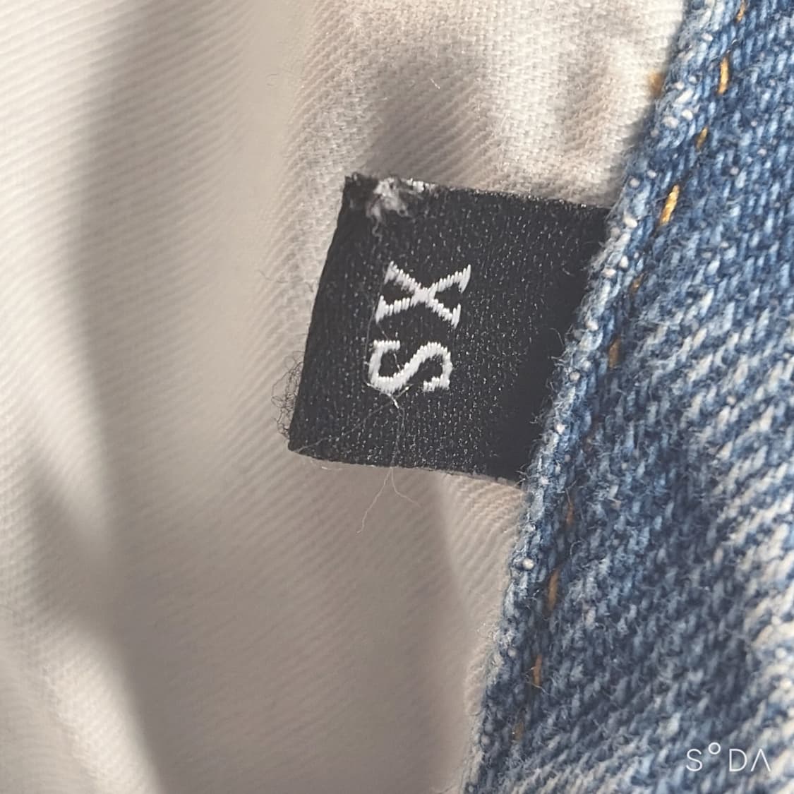 발렌티노 VLTN 패턴 롤업 데님 팬츠 XS 상품이미지10