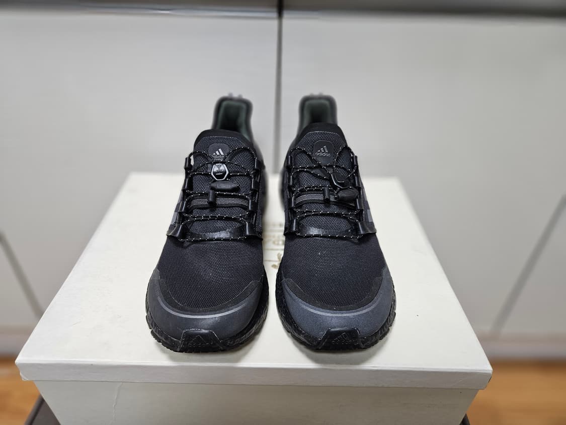 아디다스 울트라부스트 콜드레디 런닝화 285 미리 상품이미지3