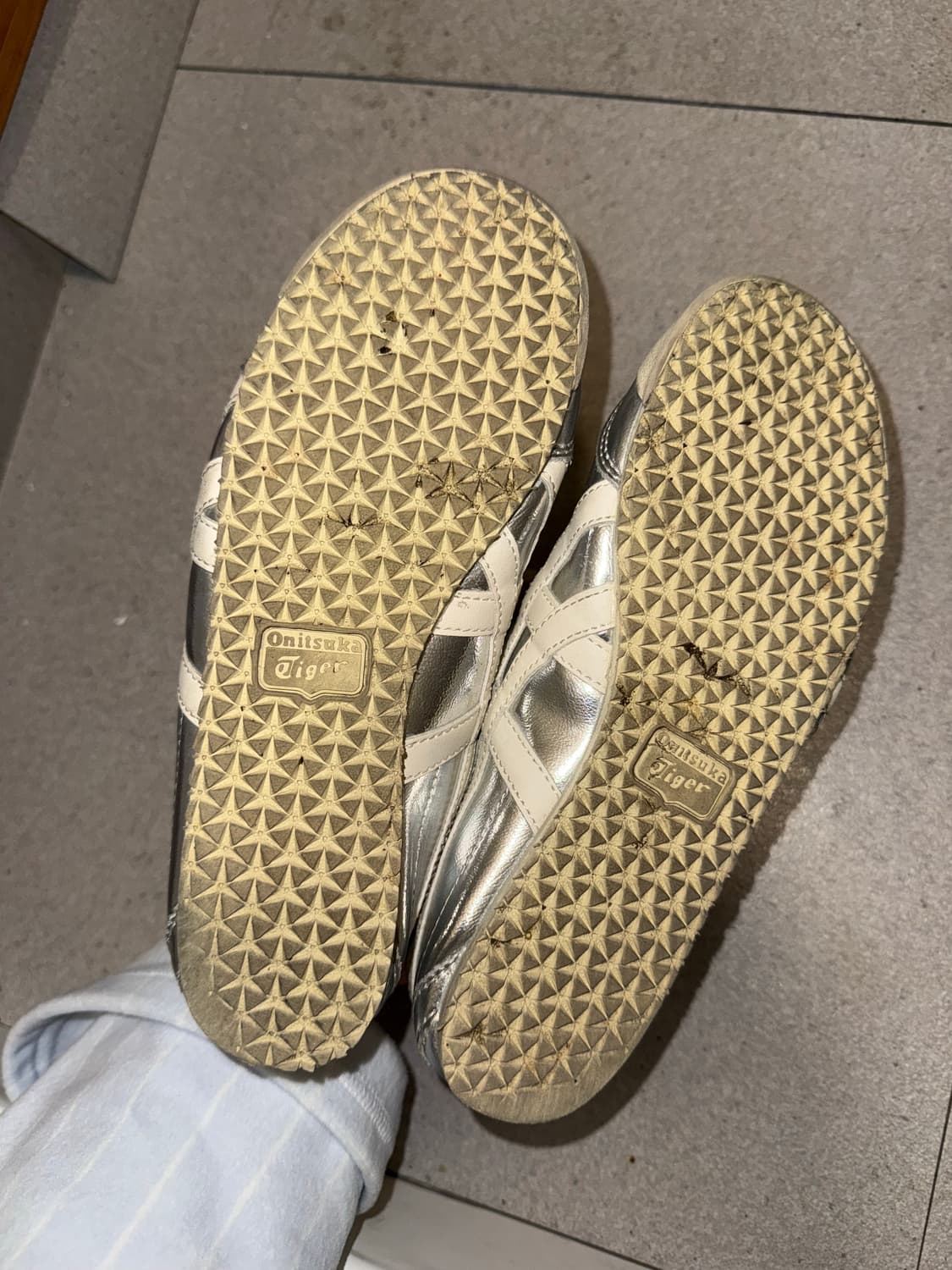 오니츠카타이거 멕시코66 실버 230 상품이미지3