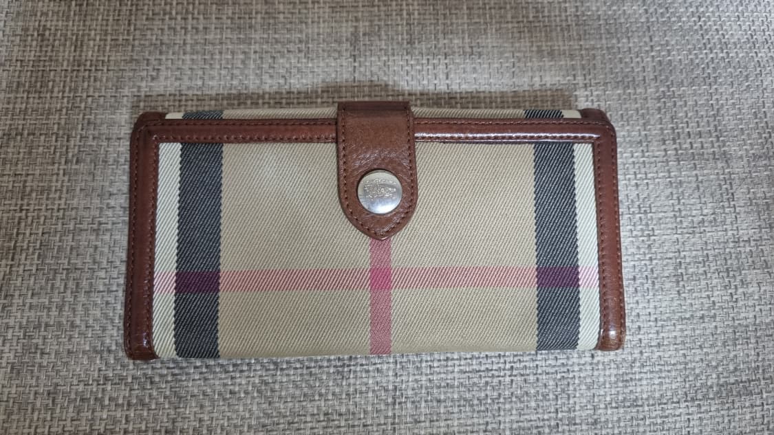 버버리 체크 지갑 상품이미지3