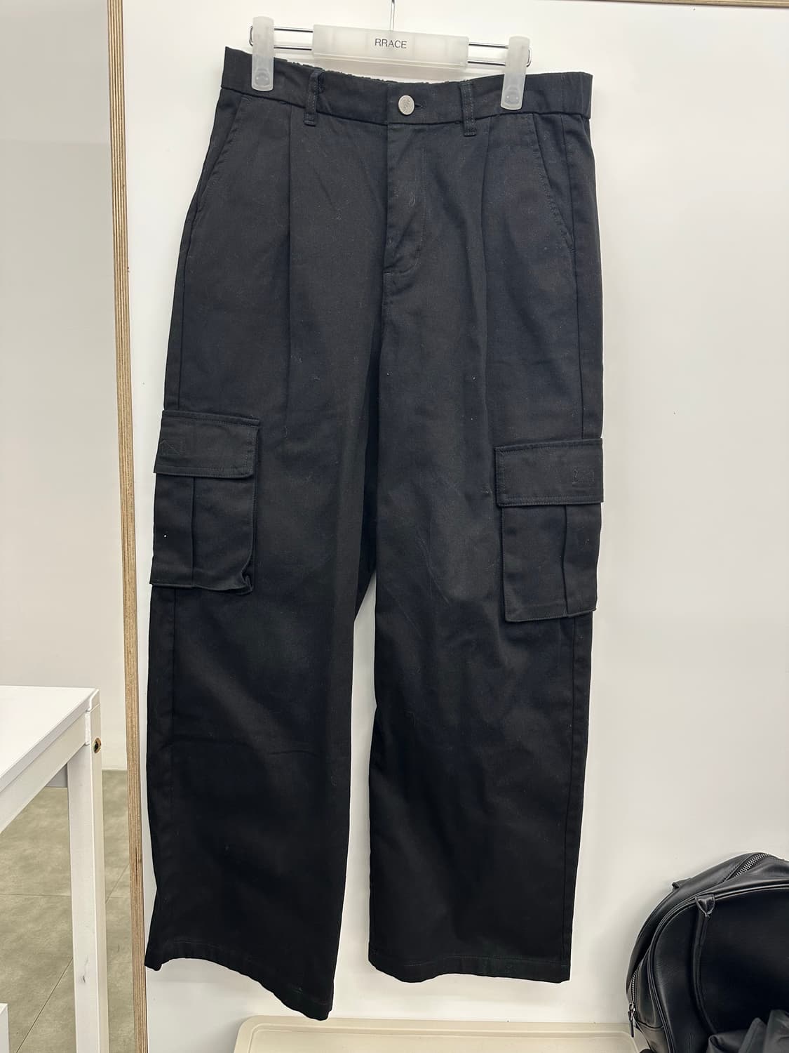 AGOD 와이드 빅포켓 코튼 카고 밴딩 팬츠(블랙) 상품이미지1