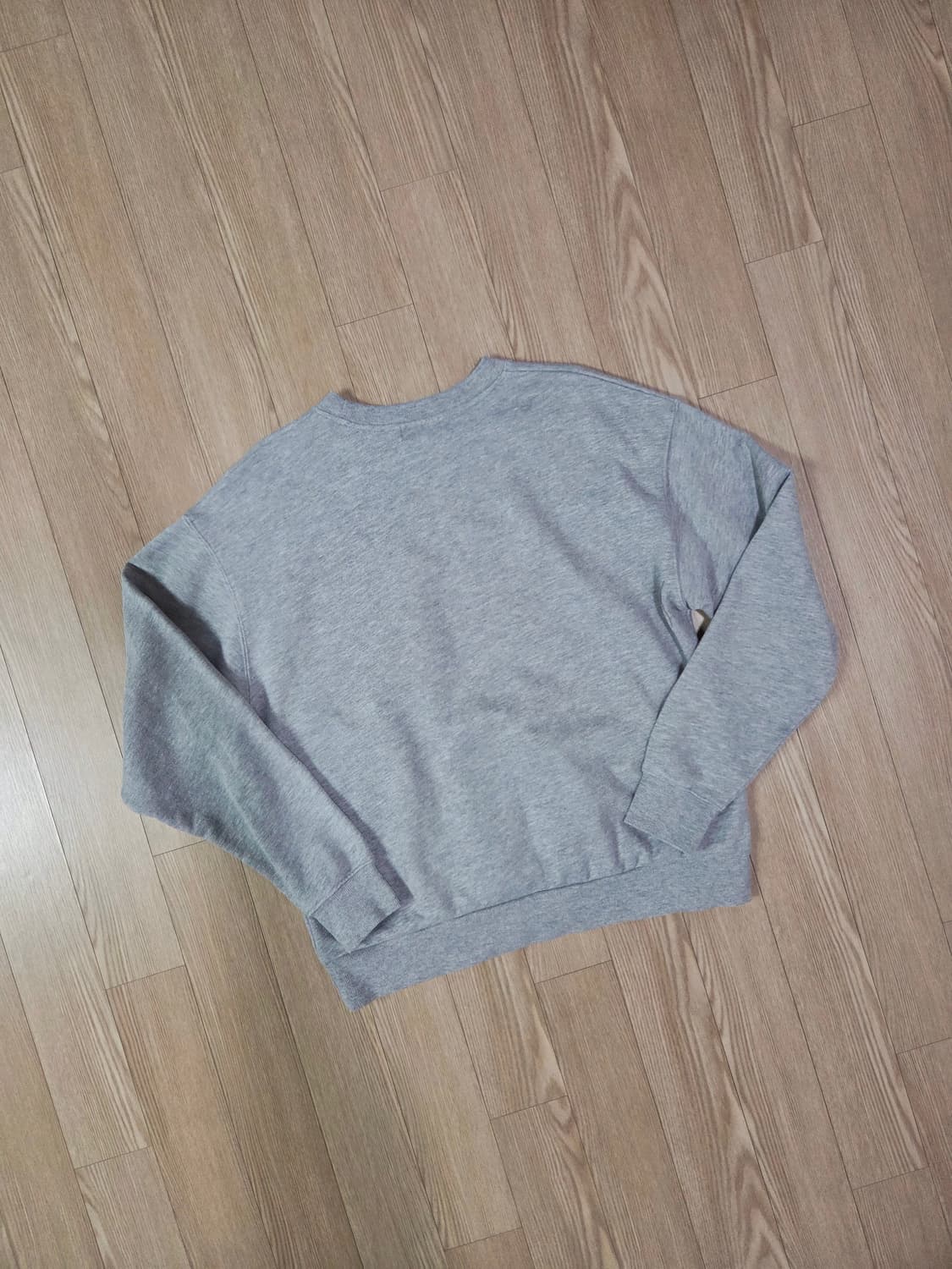 로베 디즈니 콜라보 멜란지 그레이 맨투맨 상품이미지6