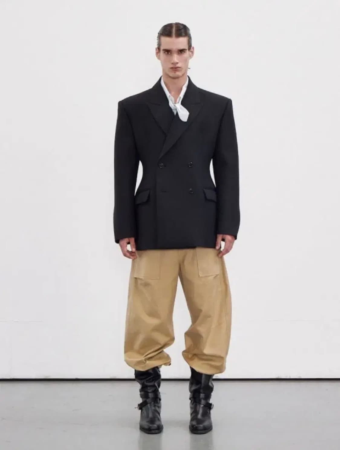 렉토 70s 아워글래스 실루엣 버진 울 테일러 자켓 블랙 상품이미지1