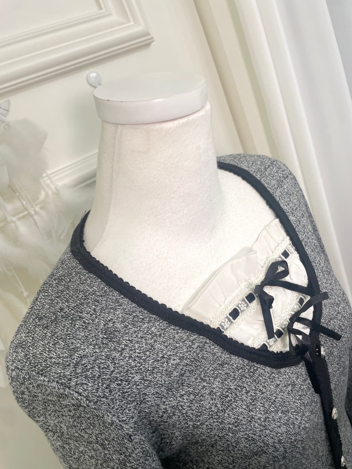 charcoal bow point cubic button knit top 상품이미지8