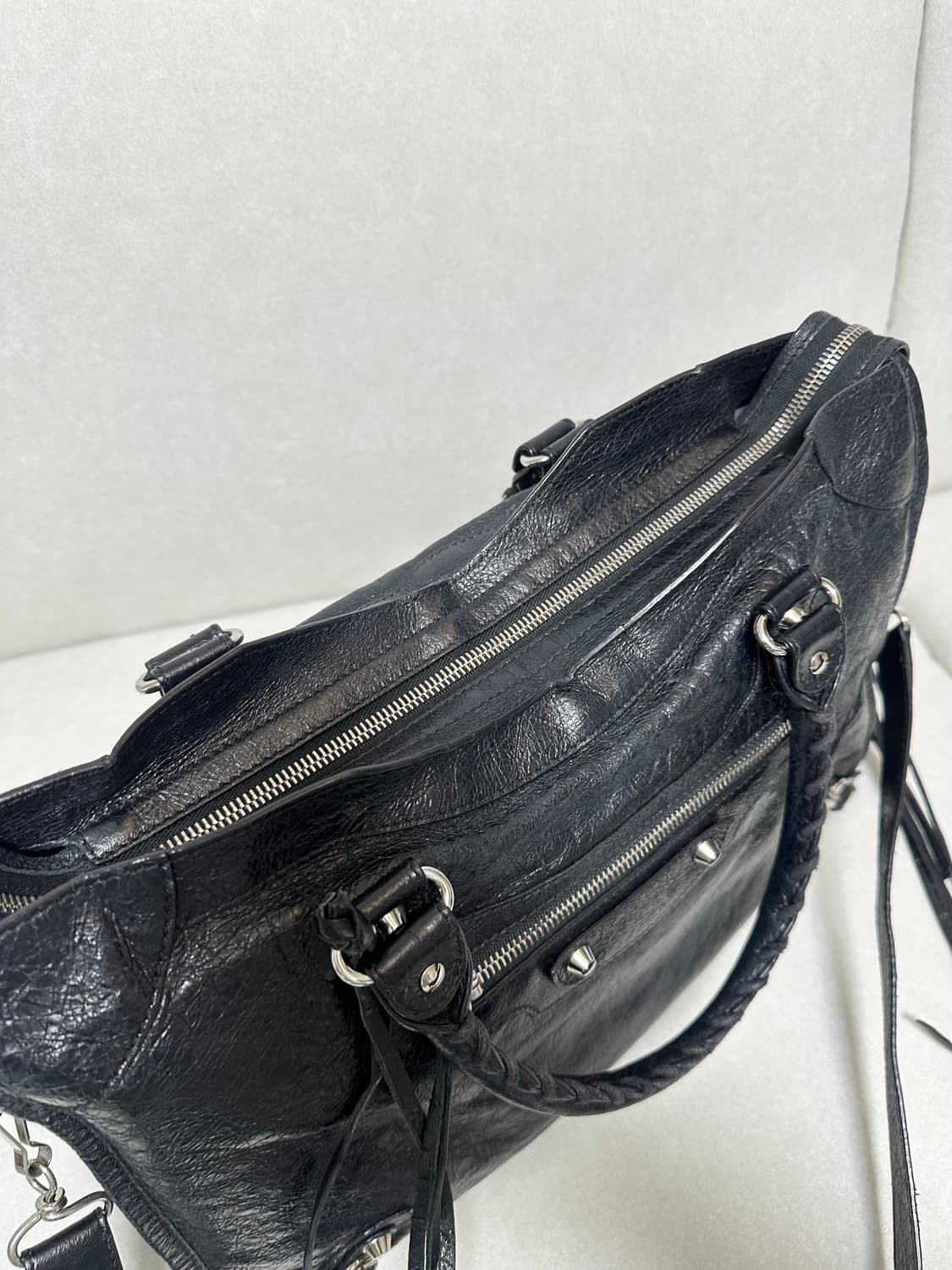 [A+ 정품] 발렌시아가 시티 모터백 미디움 블랙 상품이미지6