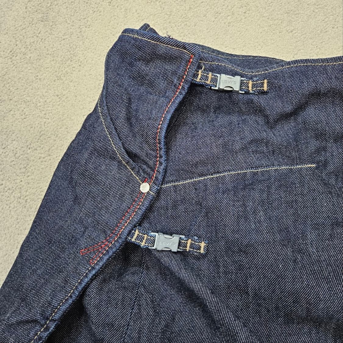 리바이스 엔지니어드 데님 스커트 상품이미지4