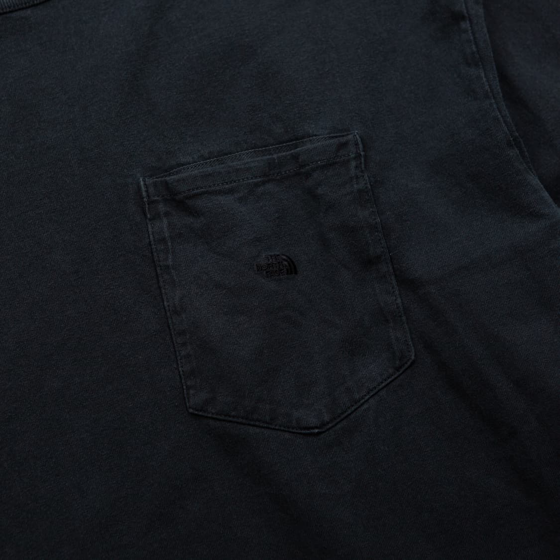 노스페이스 퍼플라벨 포켓 롱슬리브 블랙 상품이미지2