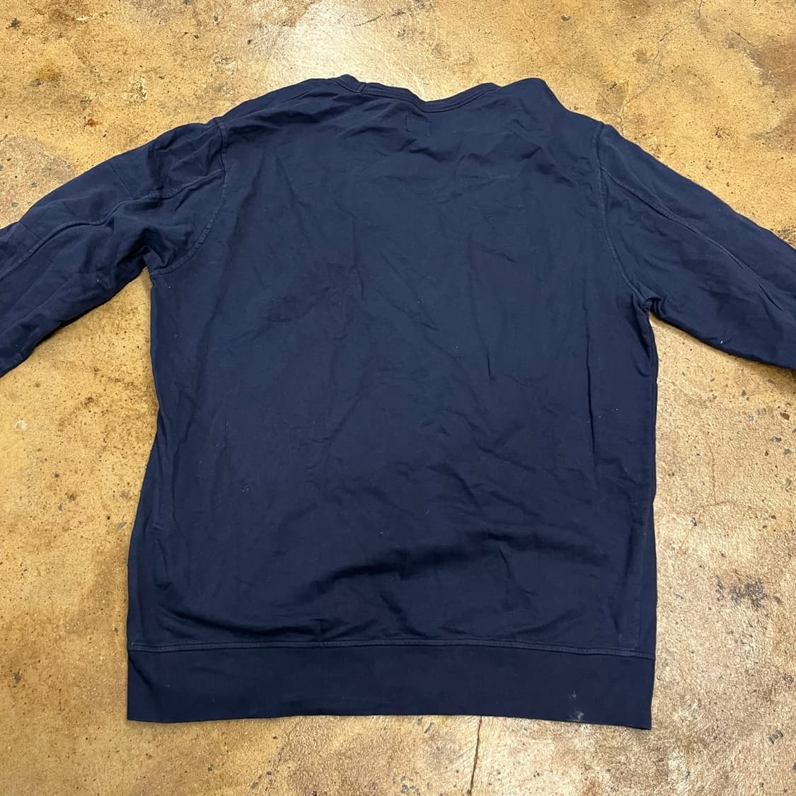 [정품] C.P.컴퍼니 네이비 렌즈 맨투맨 티셔츠 b8 상품이미지4