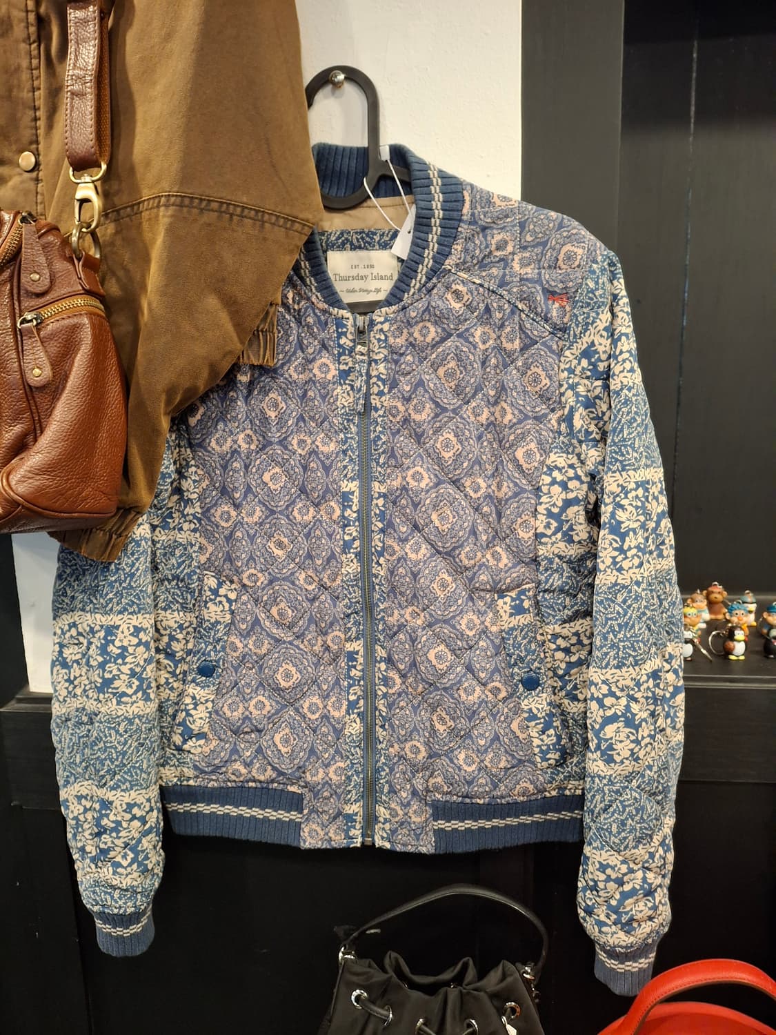 (마지막특가) 써스데이아일랜드 패딩점퍼 s 상품이미지5