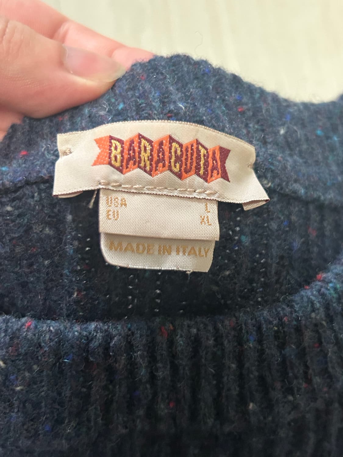 바라쿠타 네이비 니트 상품이미지2