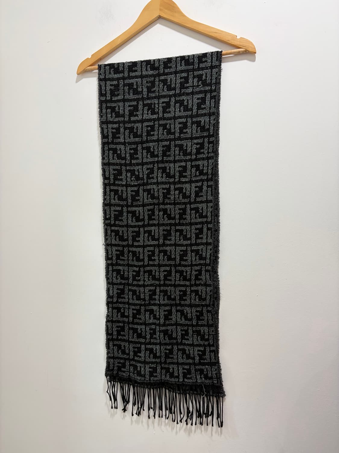 펜디 FF 모노그램 블랙 차콜 목도리 머플러 상품이미지8