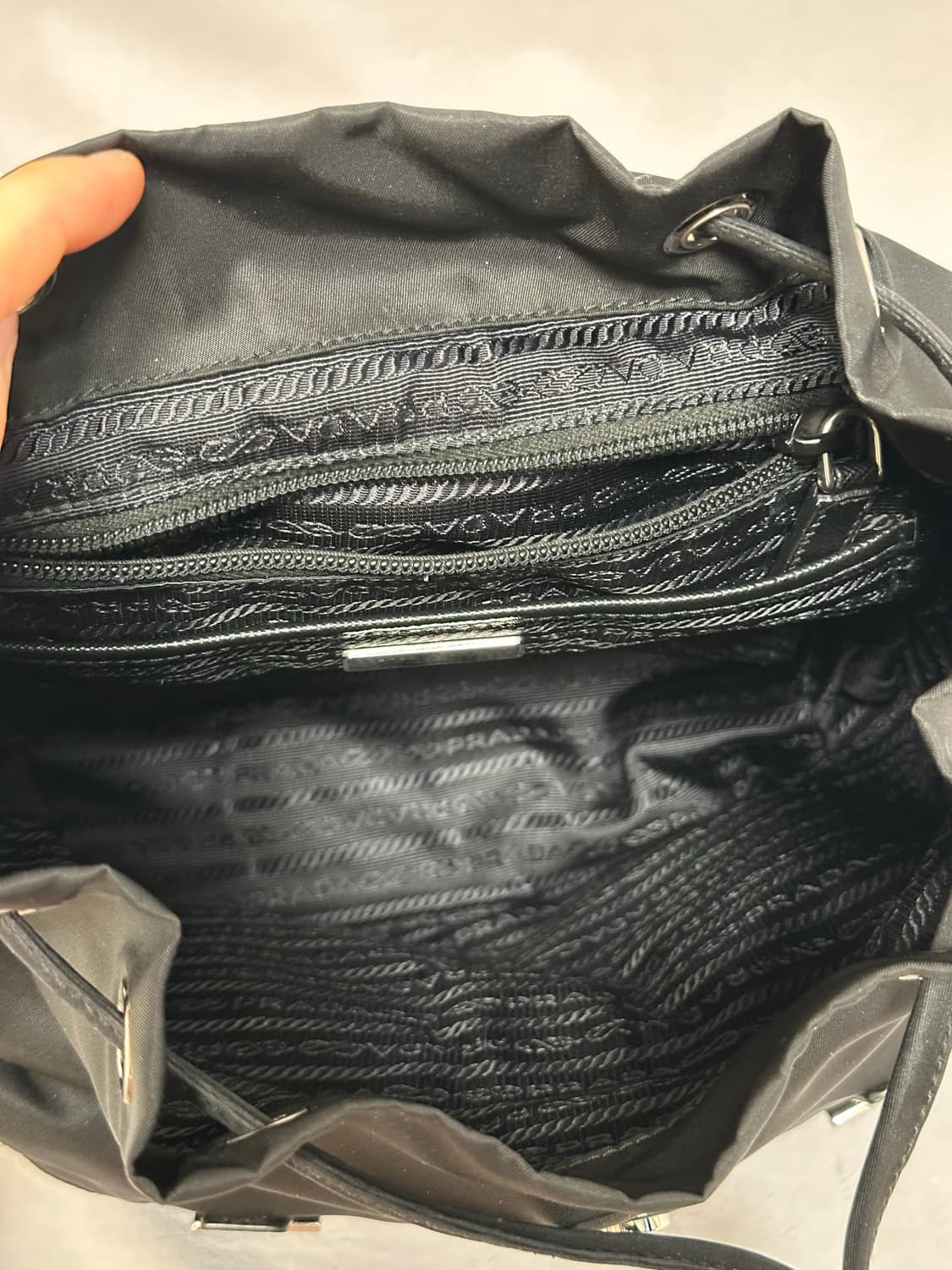 (상태최상) 프라다 리나일론 백팩 스몰 포코노 사피아노 투포켓 상품이미지10