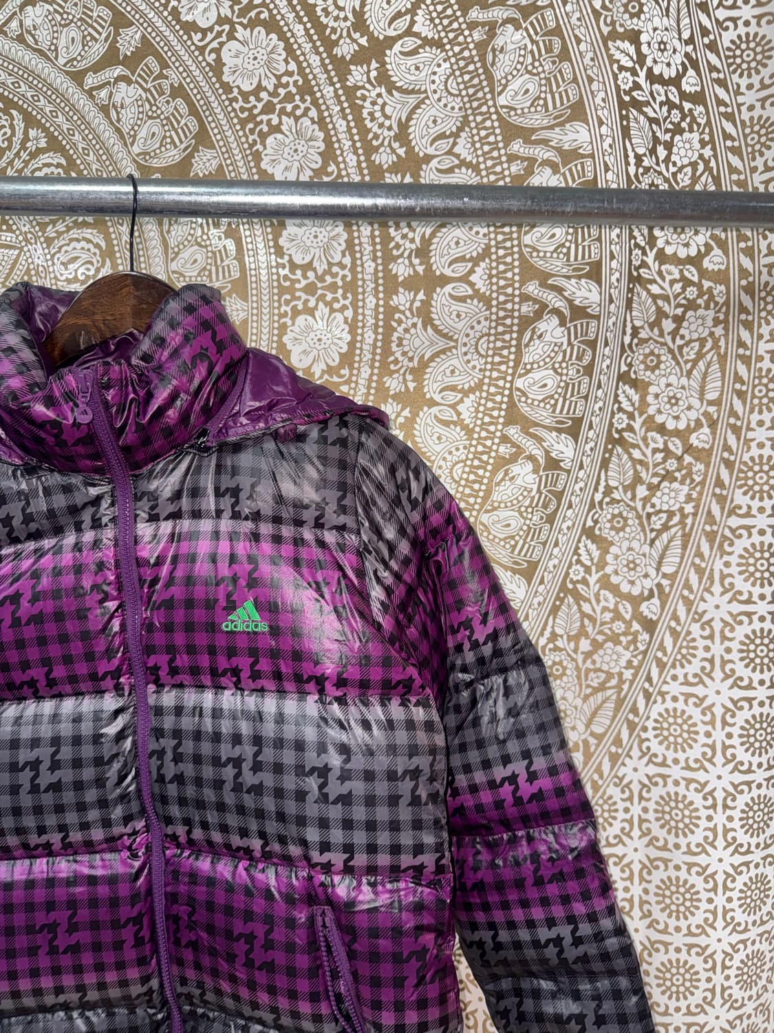 아디다스 여성 아디웜 체크 구스다운 패딩 상품이미지4