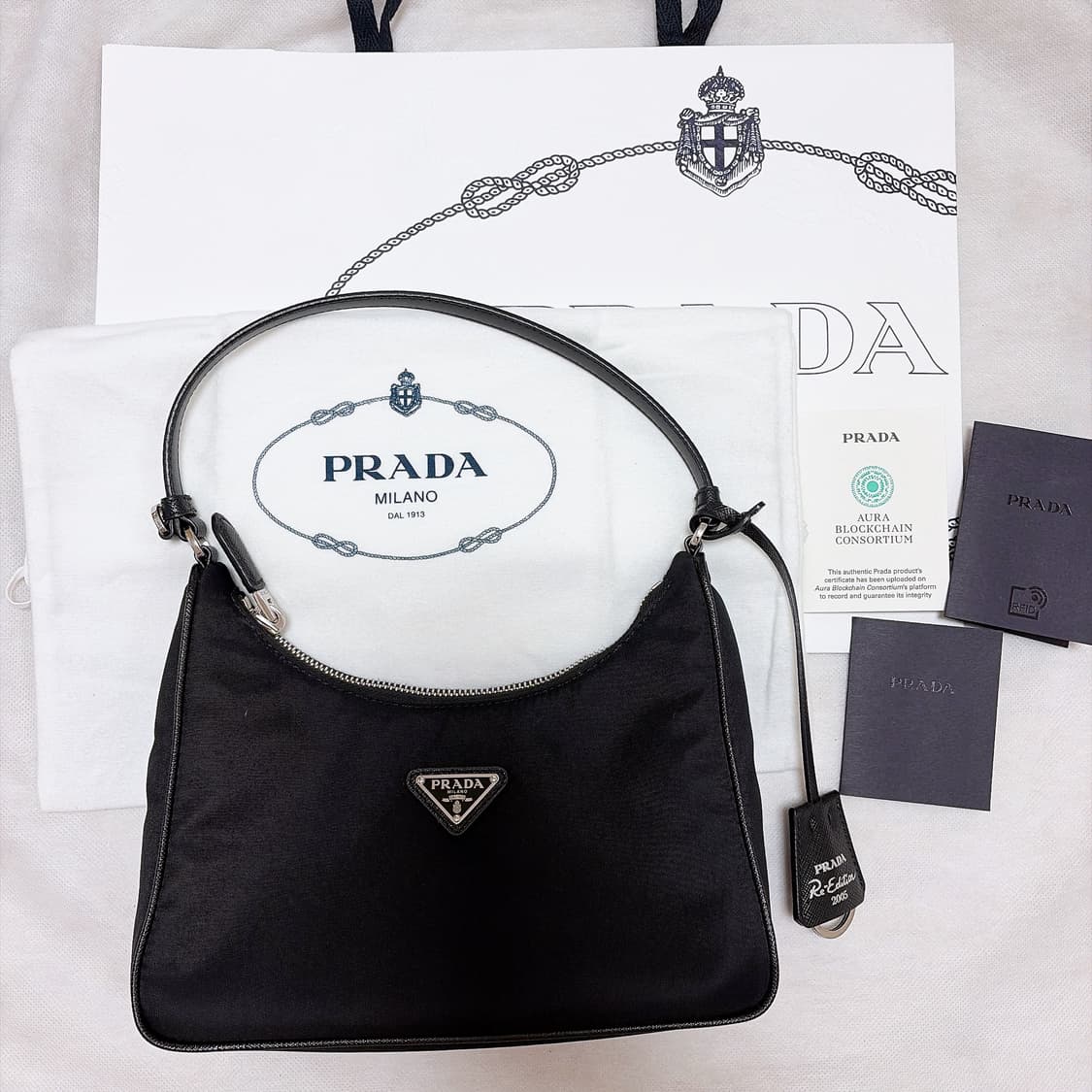 정품) 프라다 리에디션 2005 리나일론 미니백 상품이미지2