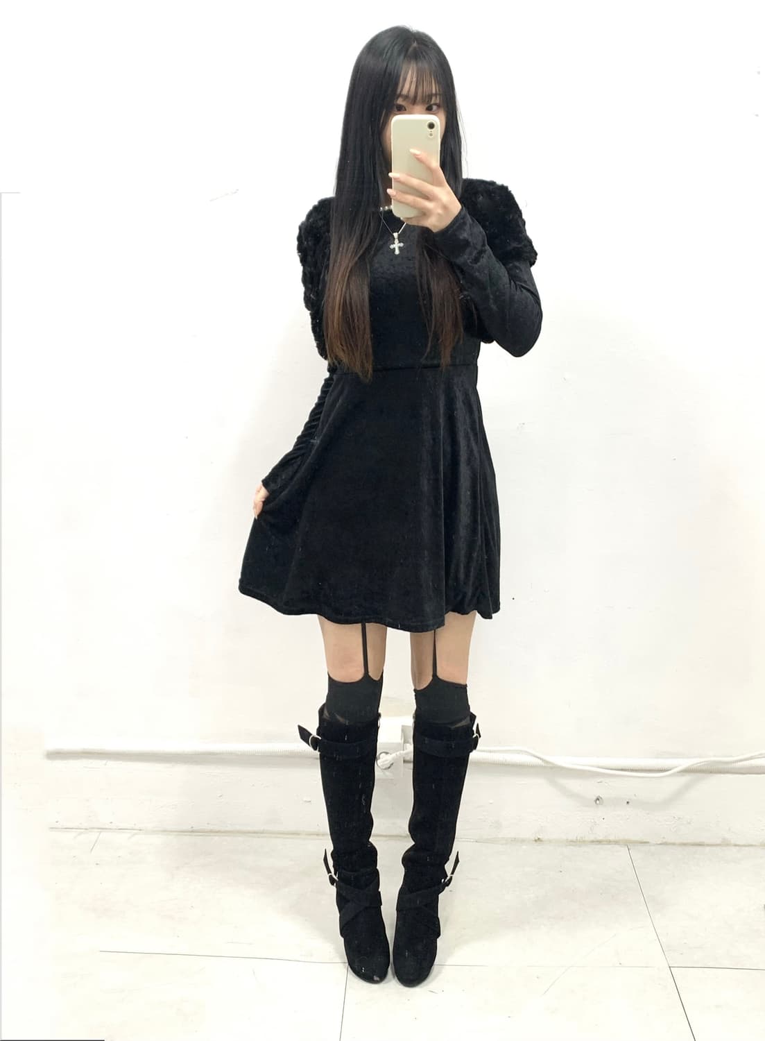 [LEGGY PRESS] 택 O 오네갸루 벨벳 진주 원피스 상품이미지2