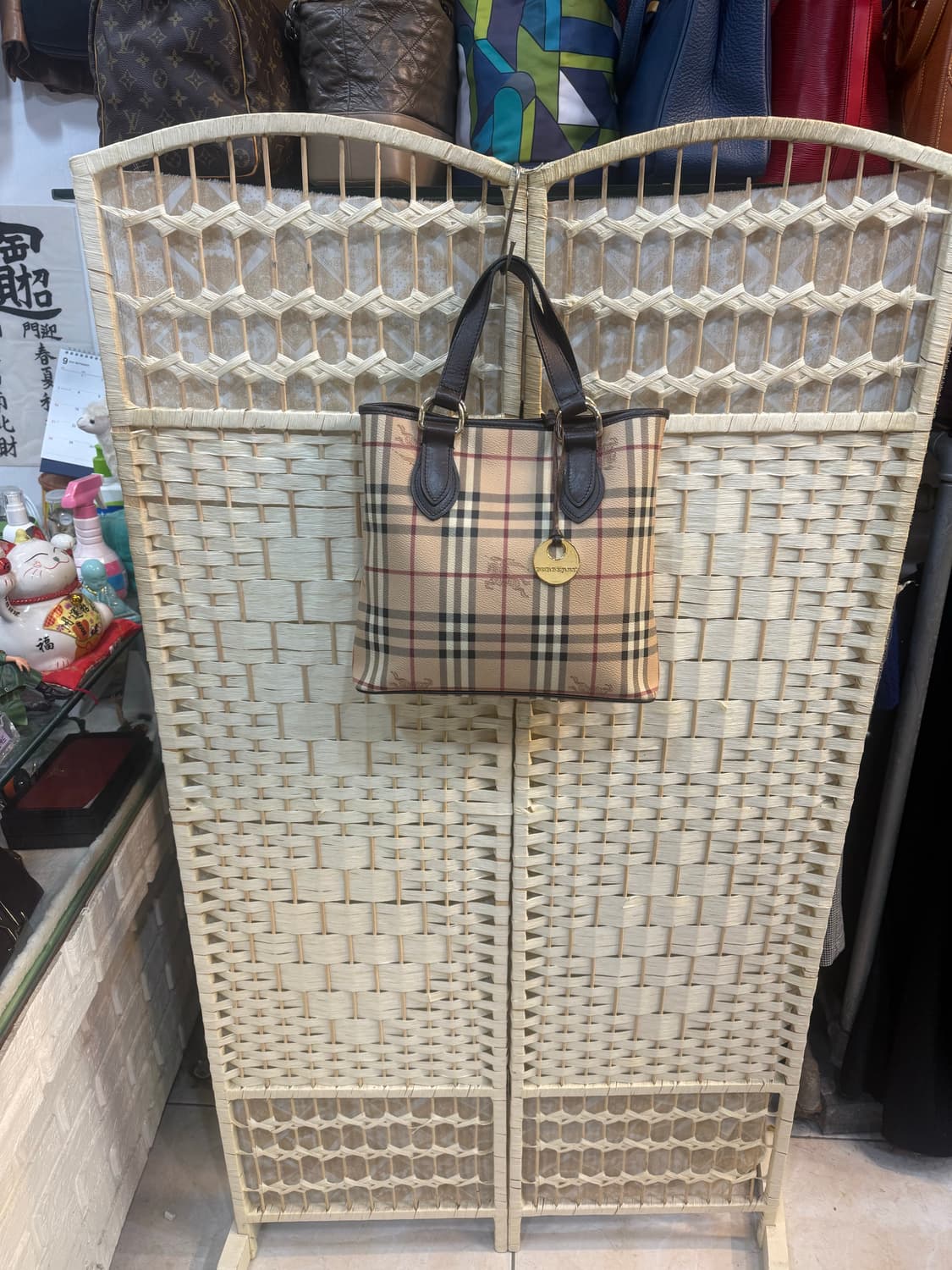 정품 버버리 노바체크 토트백 팝니다 상품이미지1