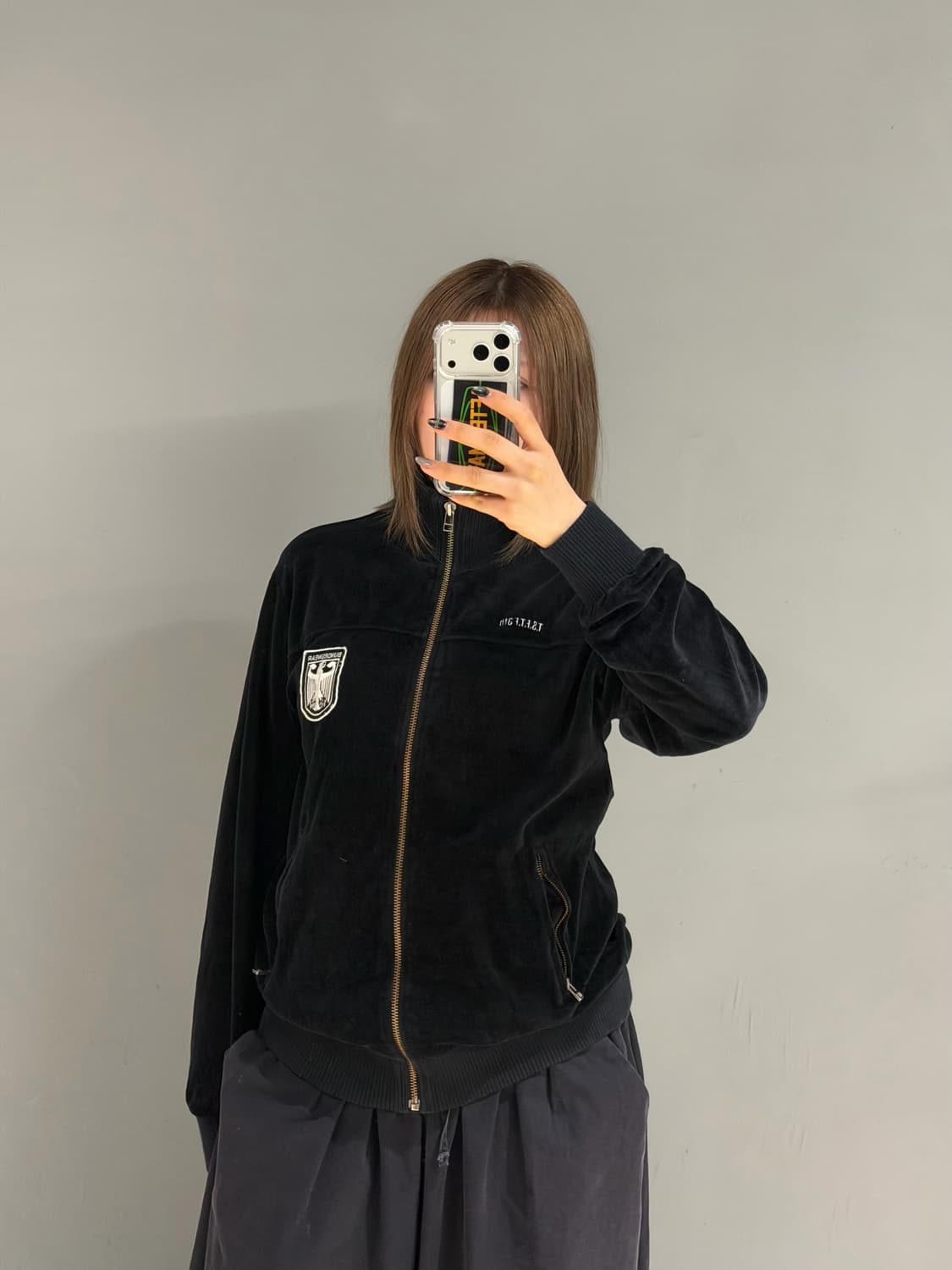 patch point velvet high-neck zip-up 상품이미지1