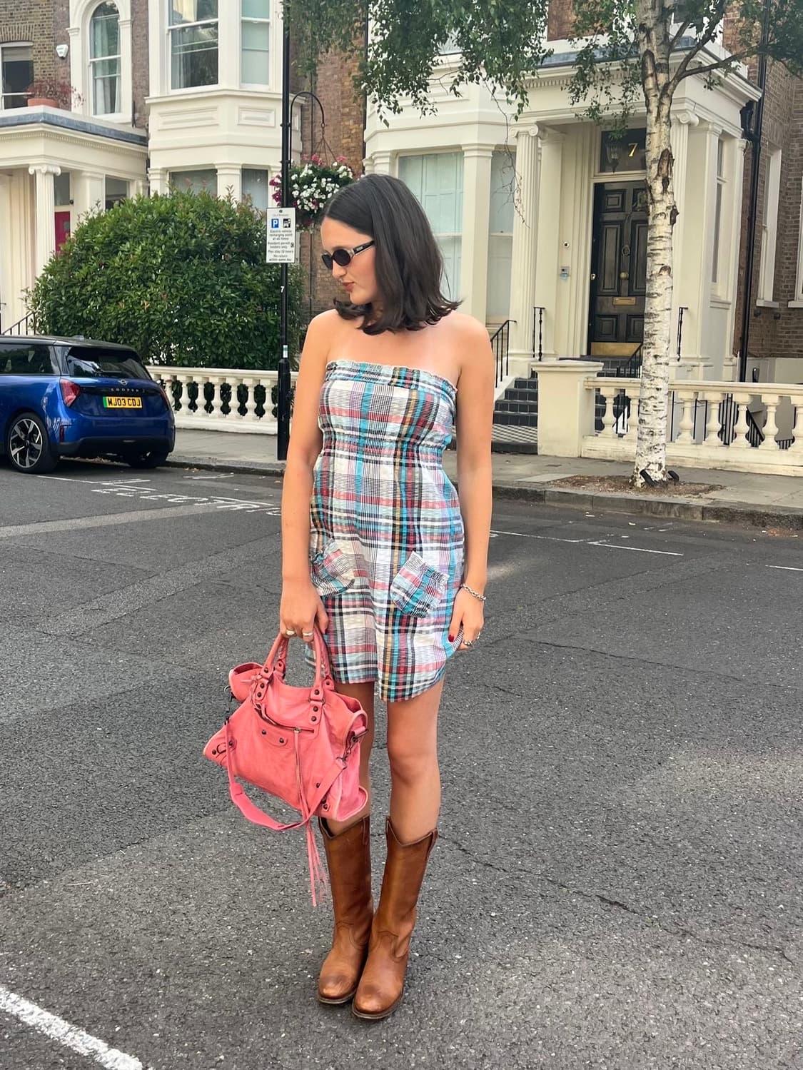 발렌시아가 클래식 모터백 핑크 M 상품이미지9