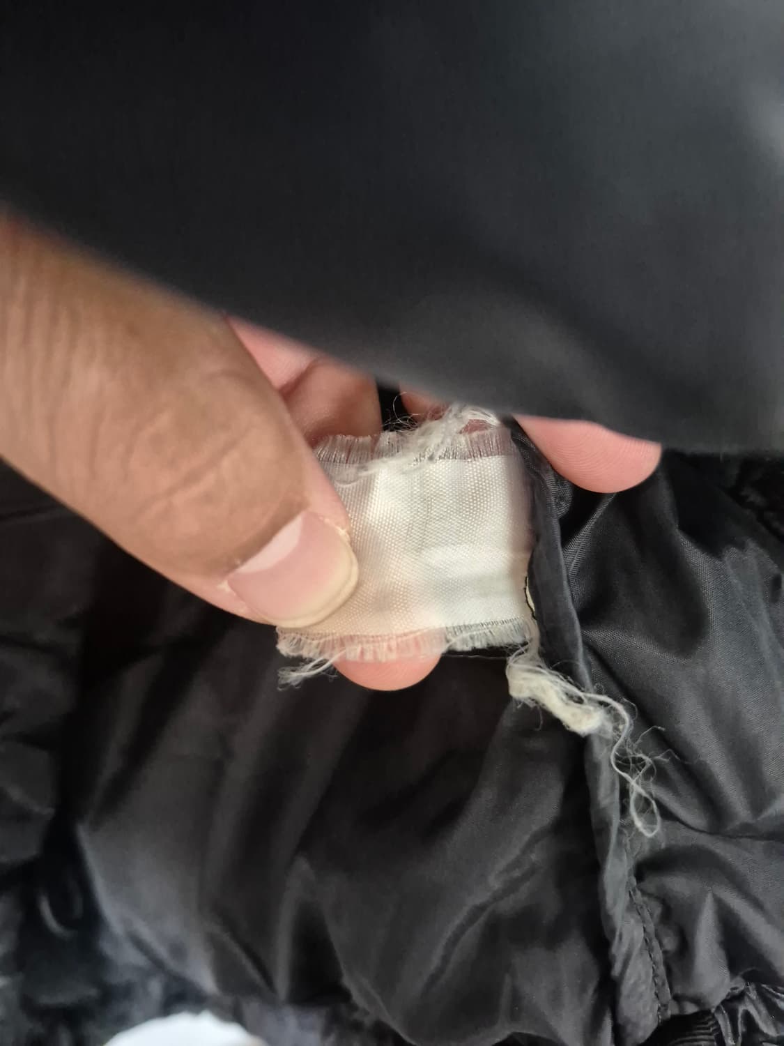 노스페이스 눕시 700 패딩 블랙 색상 XL(105) 상품이미지8