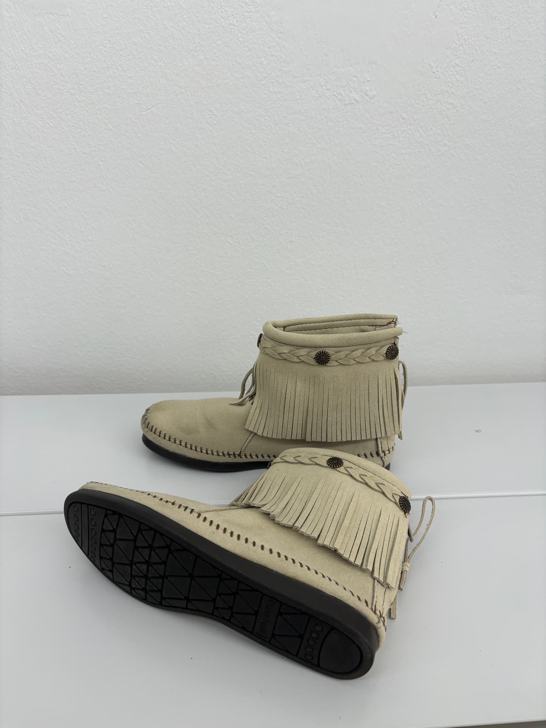 Minnetonka 프린지 부츠 스웨이드 상품이미지3