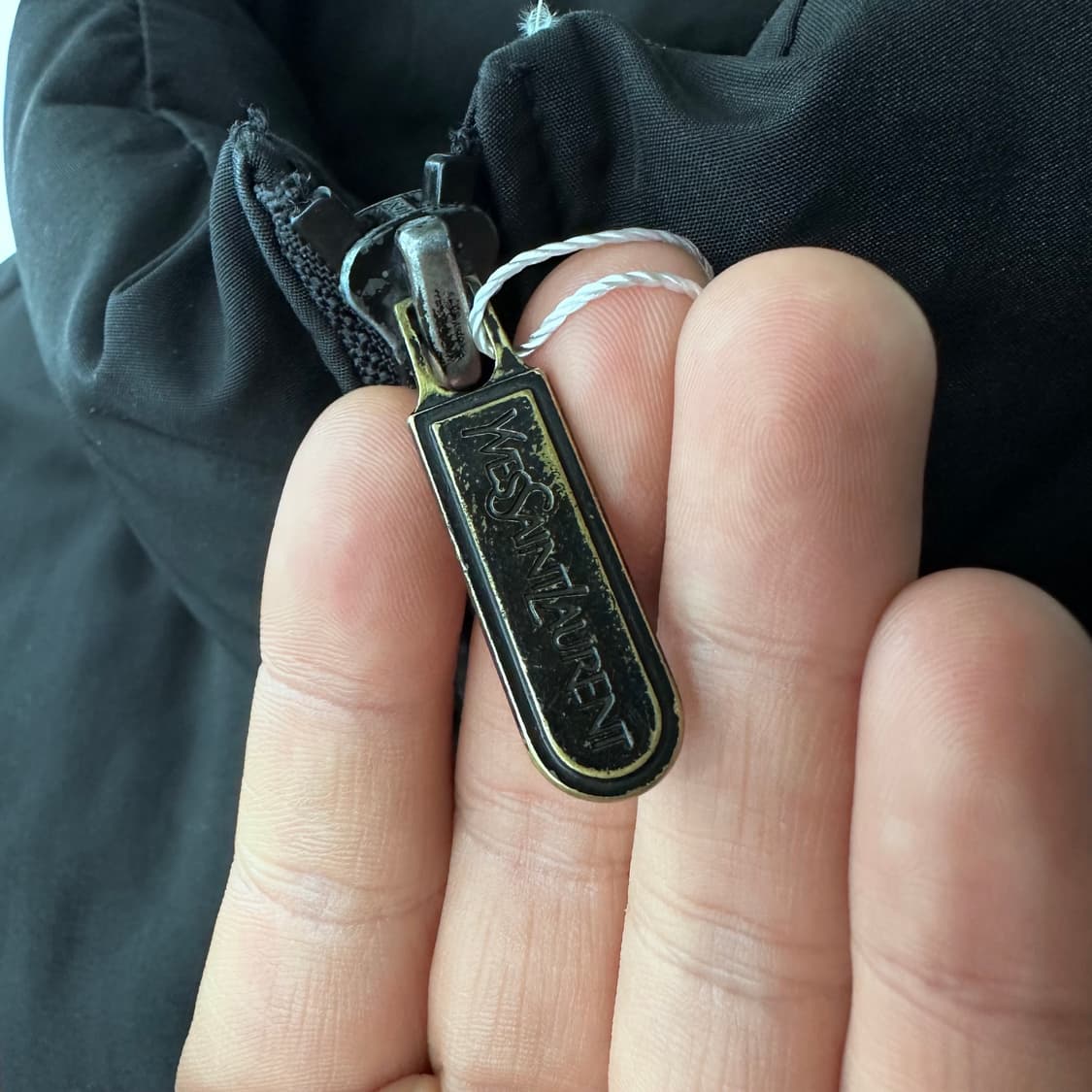 YSL 입생로랑 블랙 패딩 상품이미지4