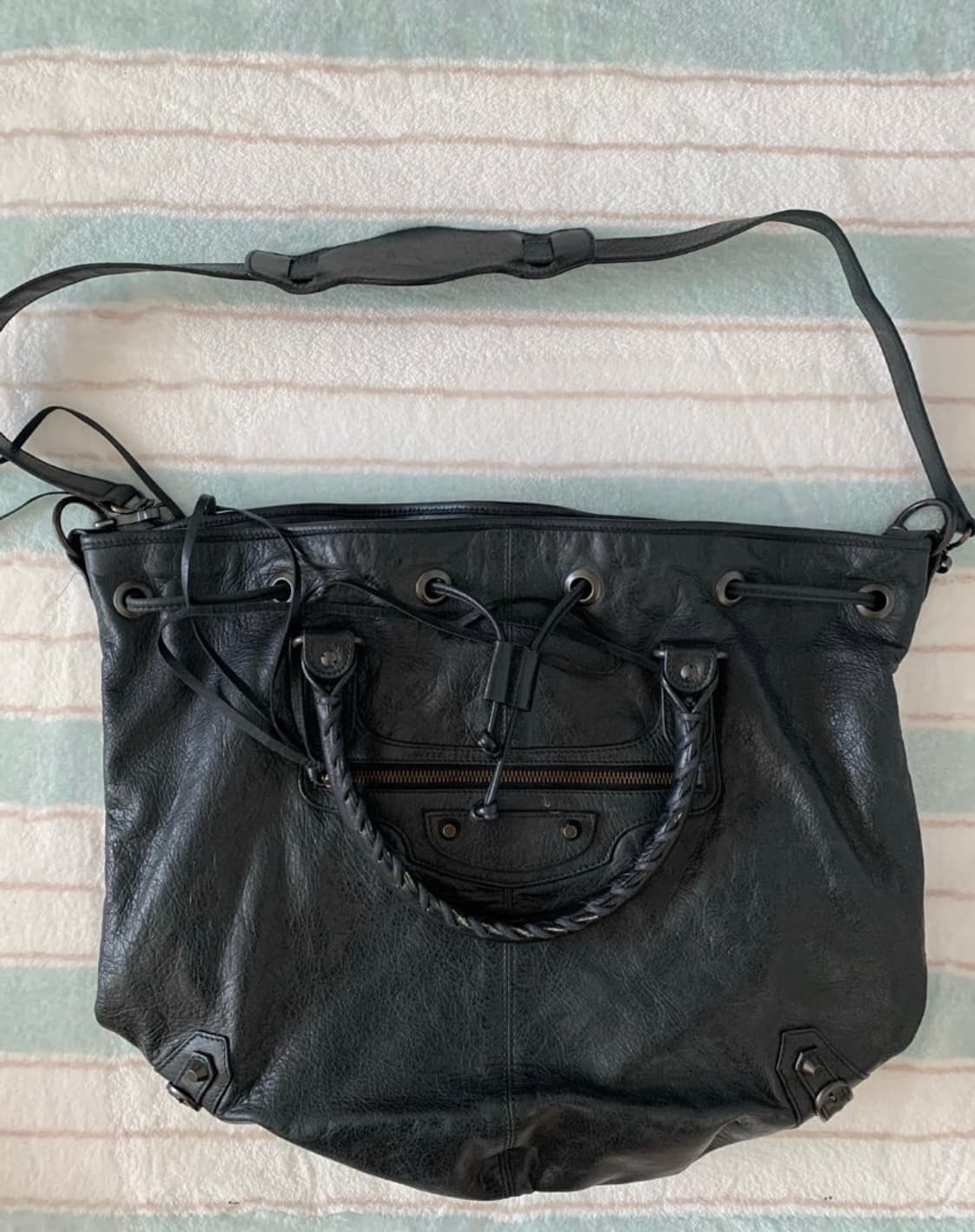 발렌시아가 모터백 상품이미지1