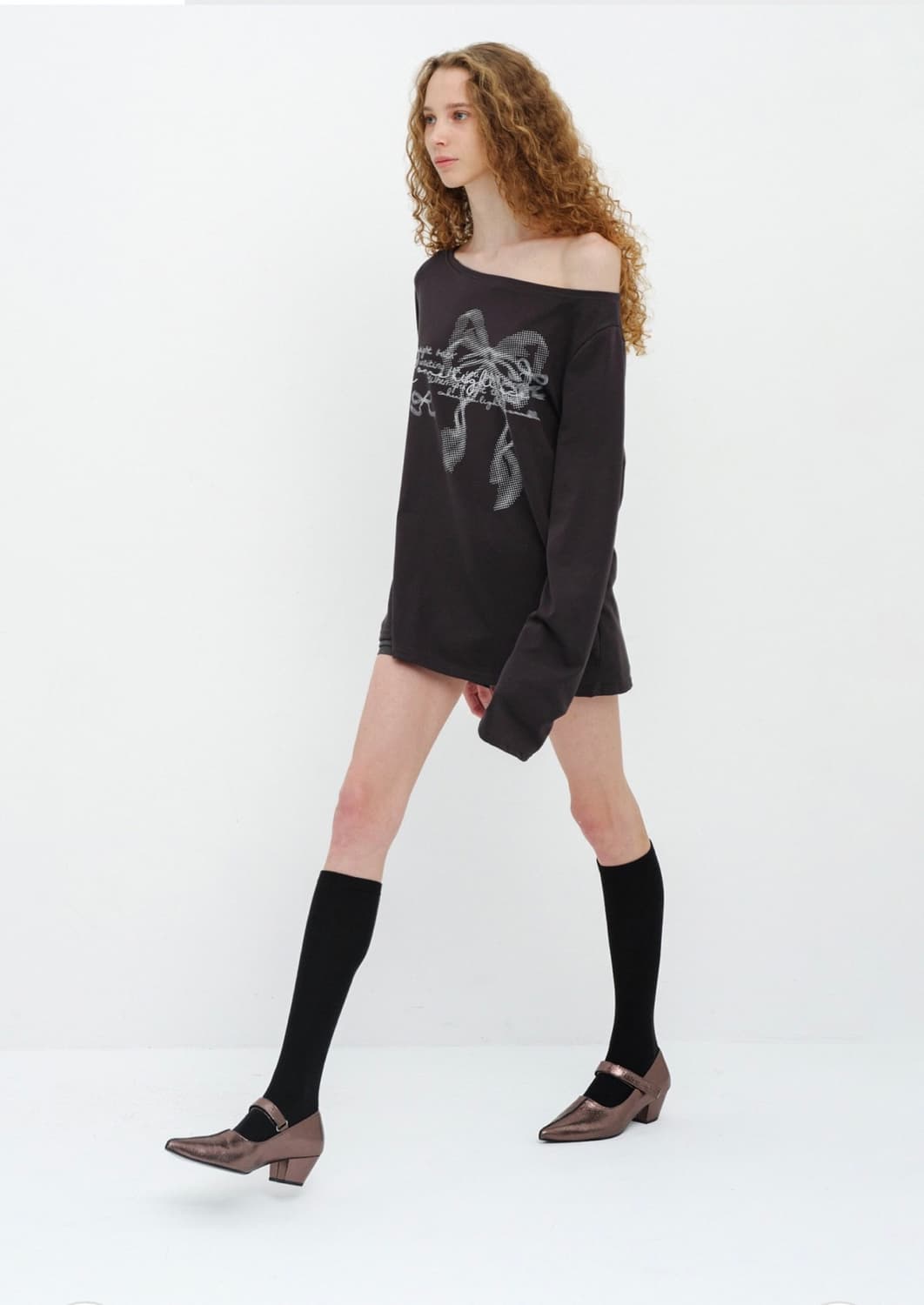 세릭 RIBBON BOAT NECK TOP / BLACK 상품이미지4