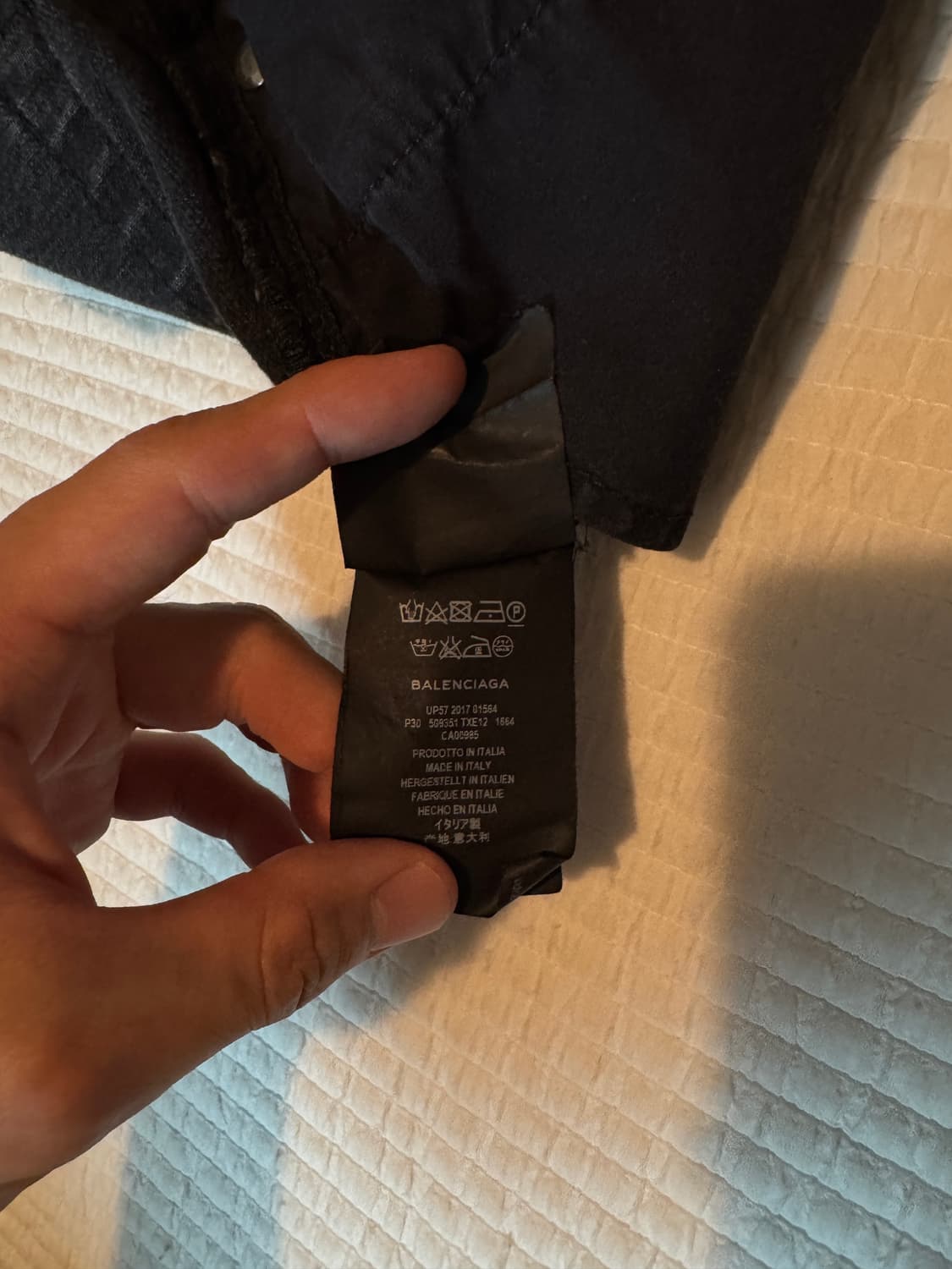 balenciaga archetype 17fw damage jean 상품이미지8