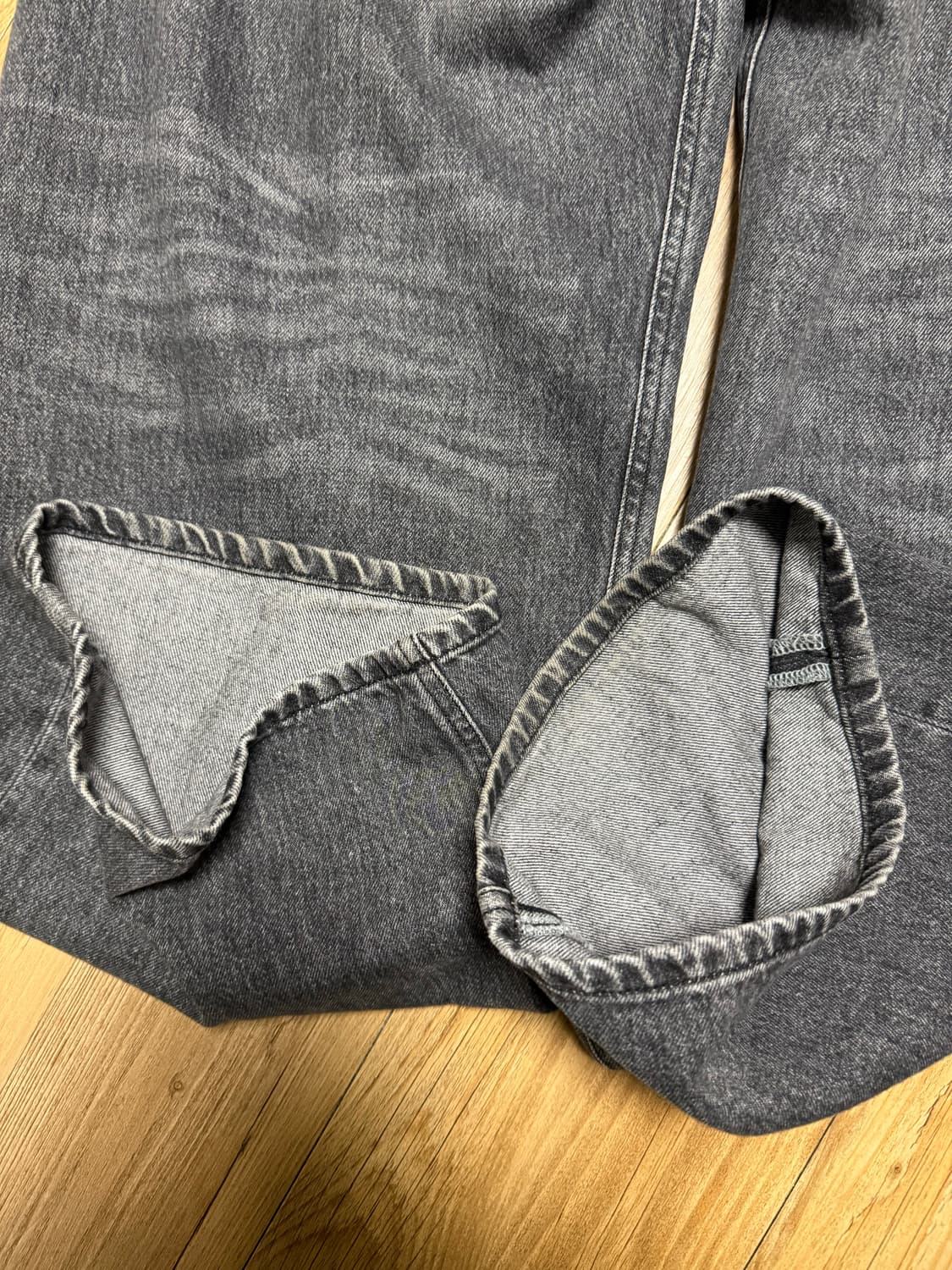 해칭룸 와이드 커브진 워시드 블랙 4 상품이미지4