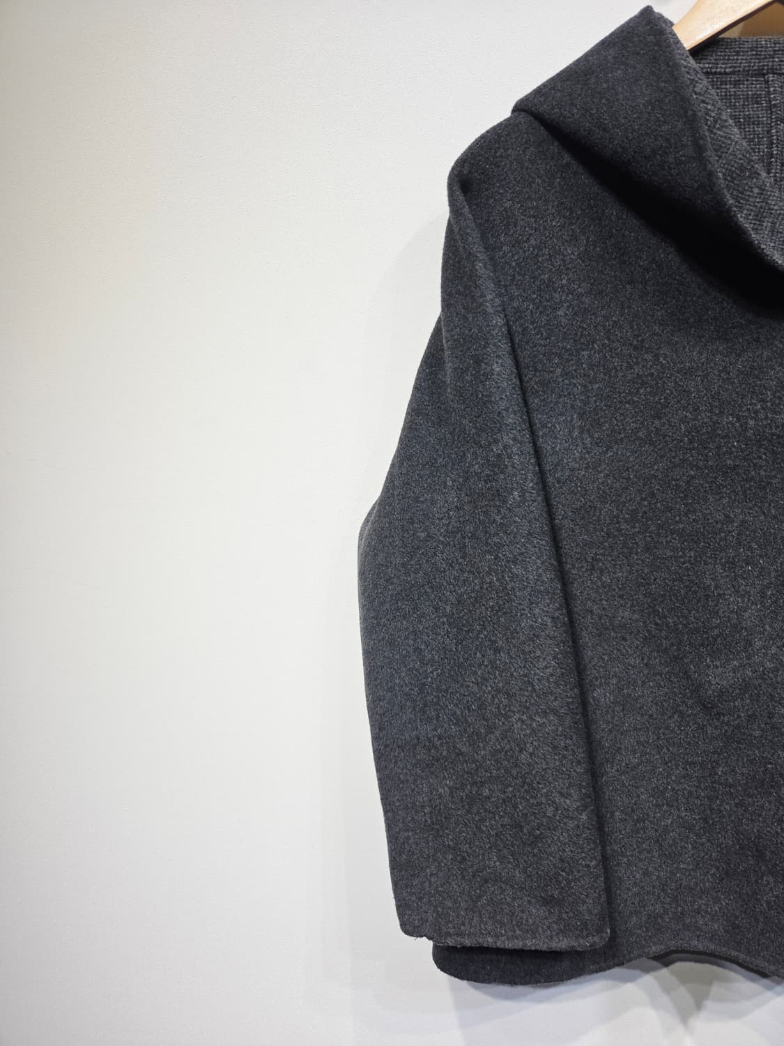 Laciento 라씨엔토 울 캐시미어 블렌드 후드 숏 코트 상품이미지3