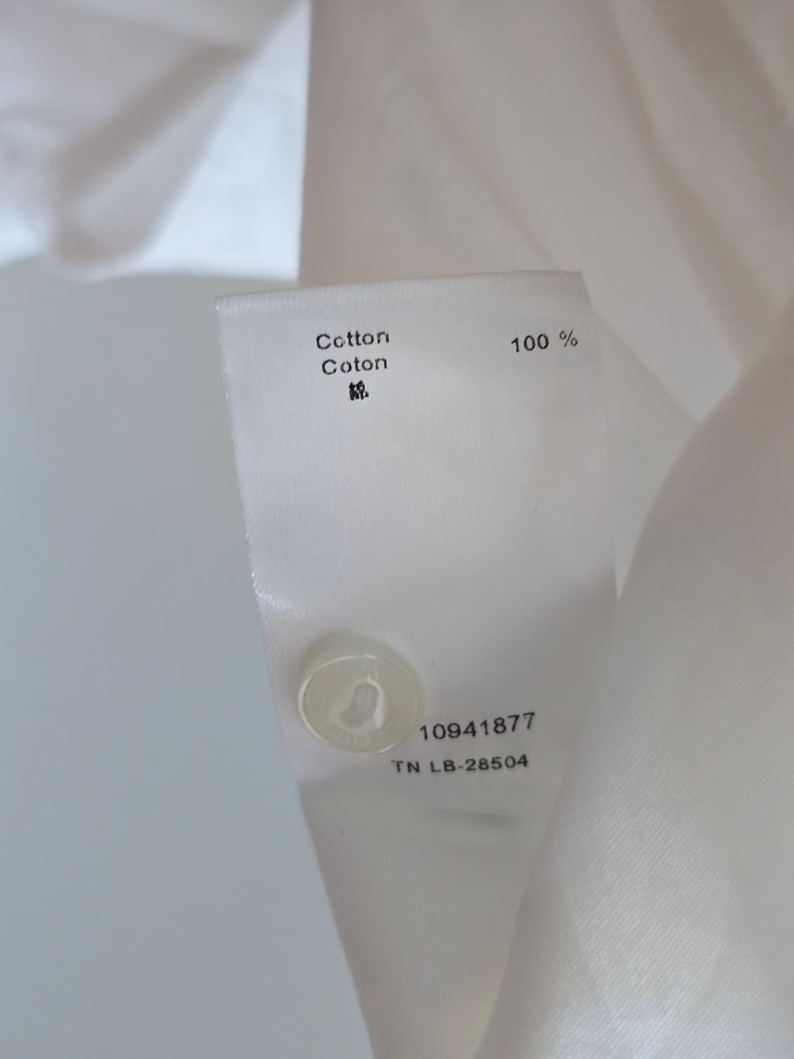 안느 퐁텐 슬리브리스 러플 버튼다운 블라우스 1size 상품이미지7