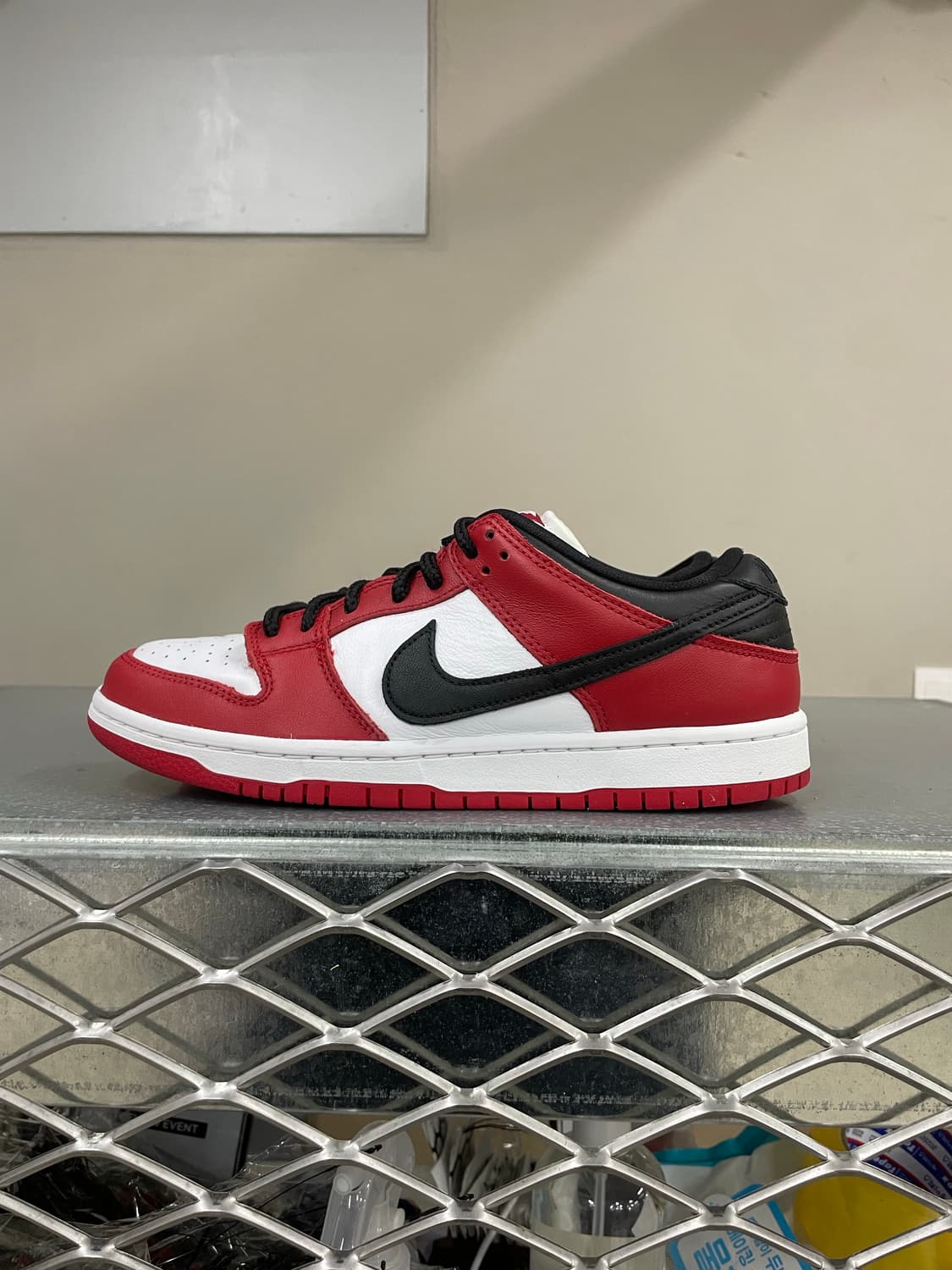 나이키 SB 덩크 로우 프로 시카고 255 상품이미지1